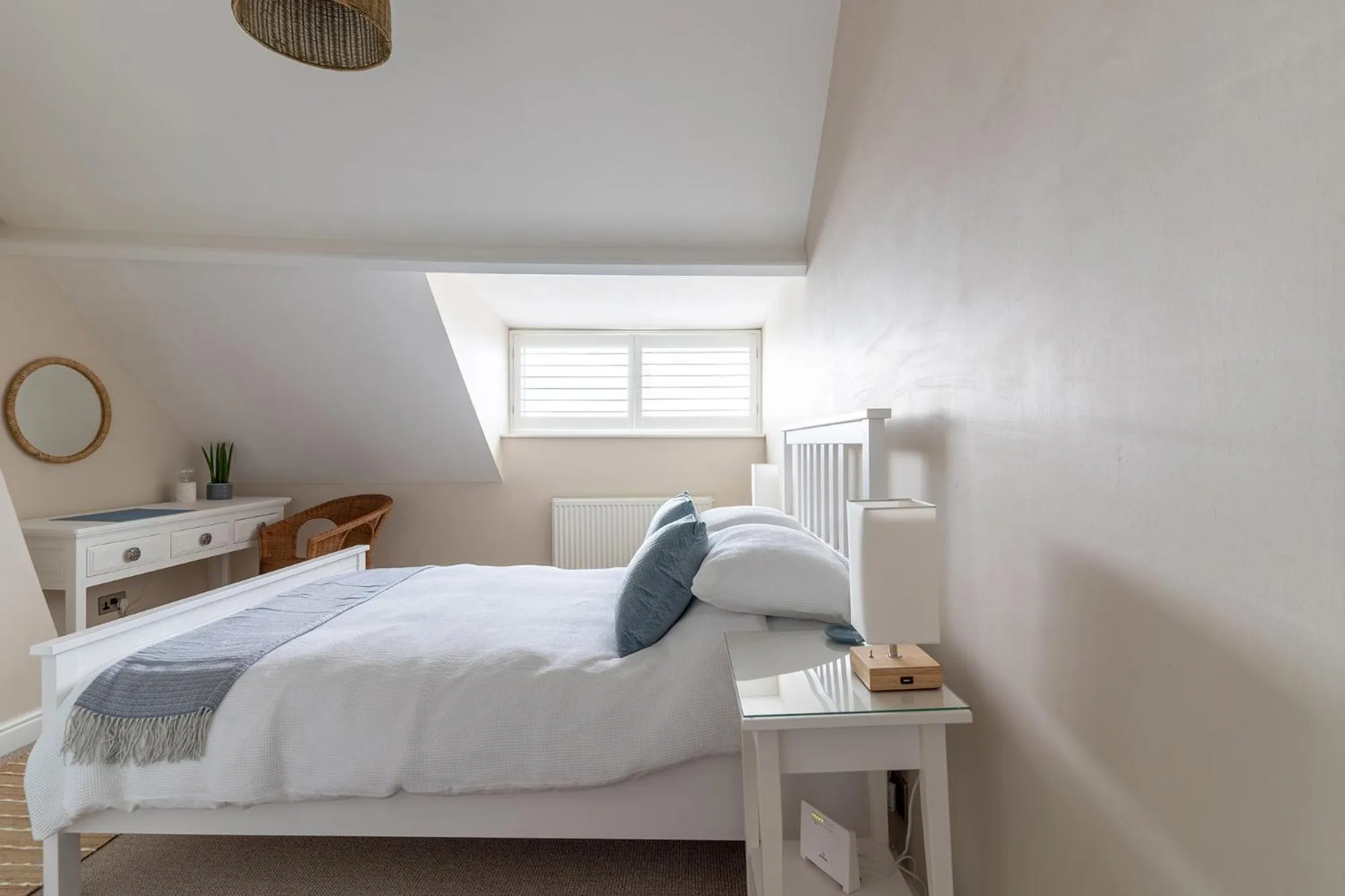 Bedroom, Bed in Stowaways Loft