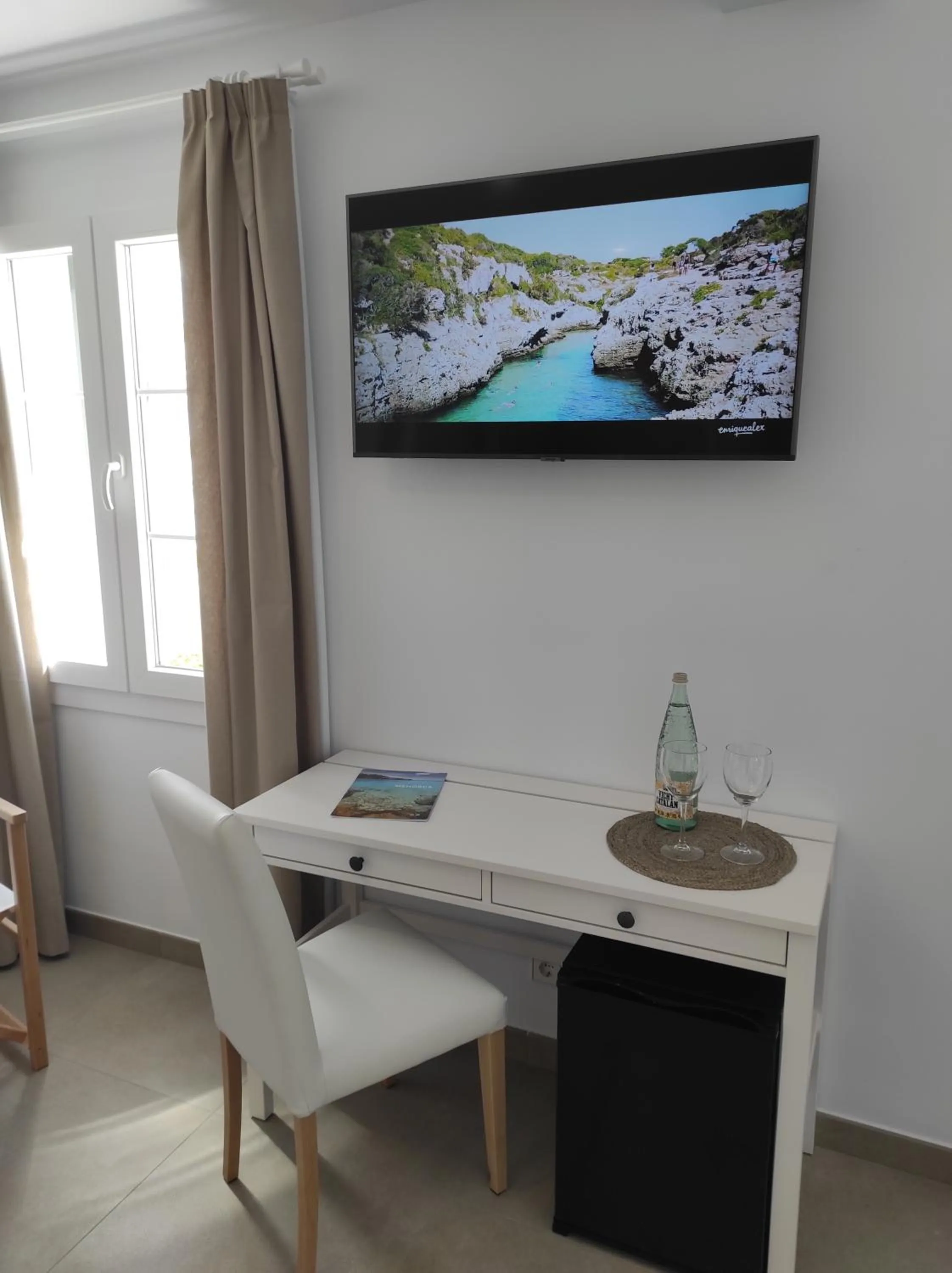 TV and multimedia in Hotel Amano Maison Carrée