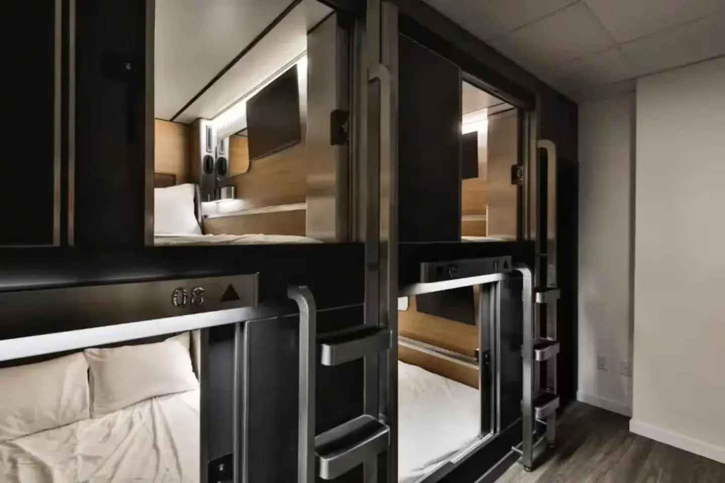 Bed in 10-Bed Mixed Dormitory Room in Hygie Boutique Hotel Bed in 10-Bed Mixed Dormitory Room in Hygie Boutique Hotel