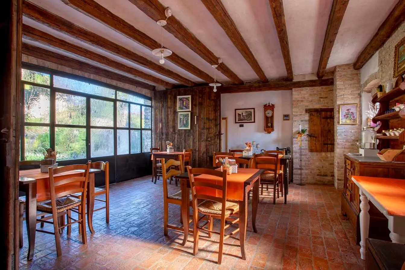 Continental breakfast in Rovere dalla riva