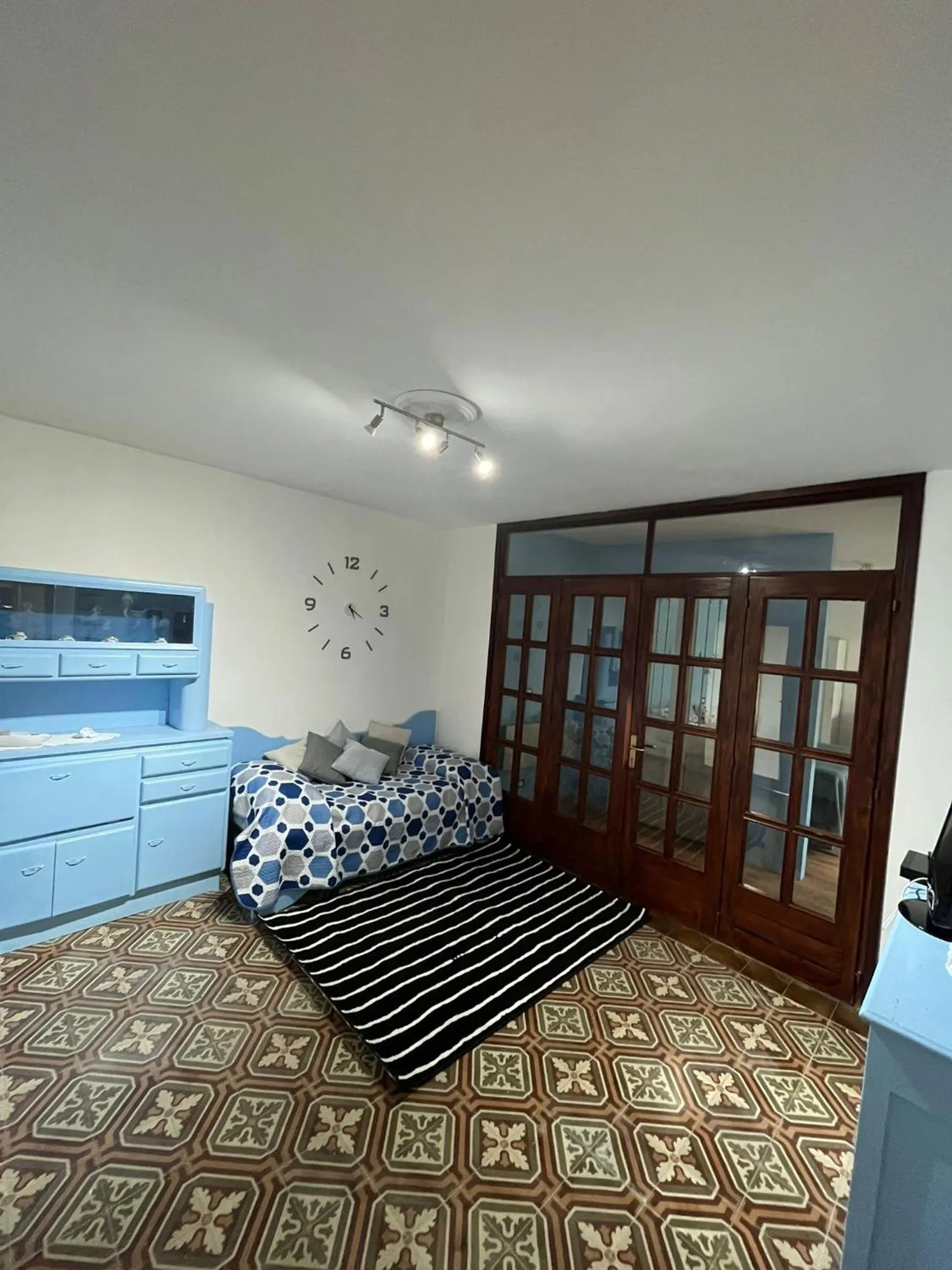 Living room, Bed in Rovere dalla riva