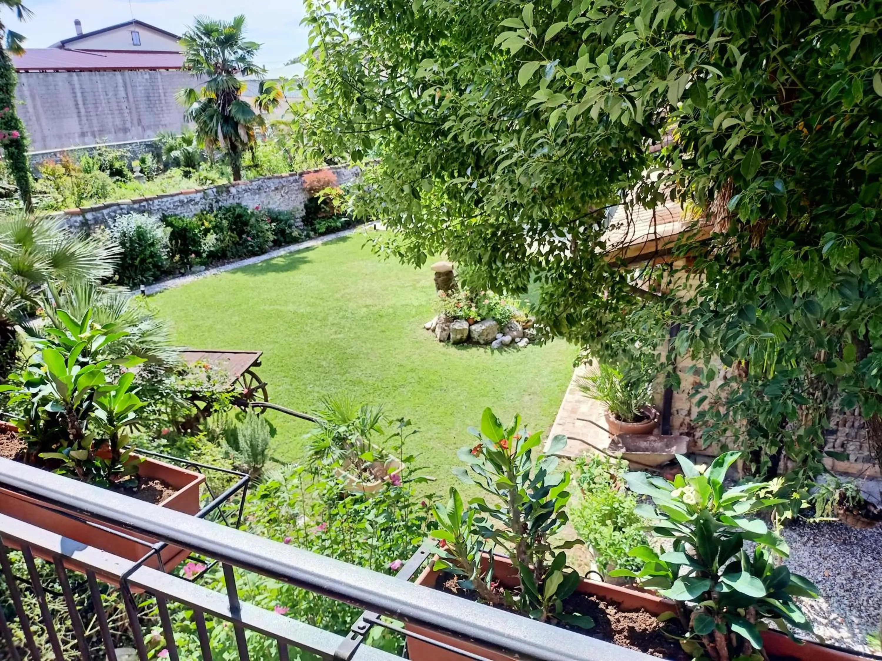 Balcony/Terrace in Rovere dalla riva