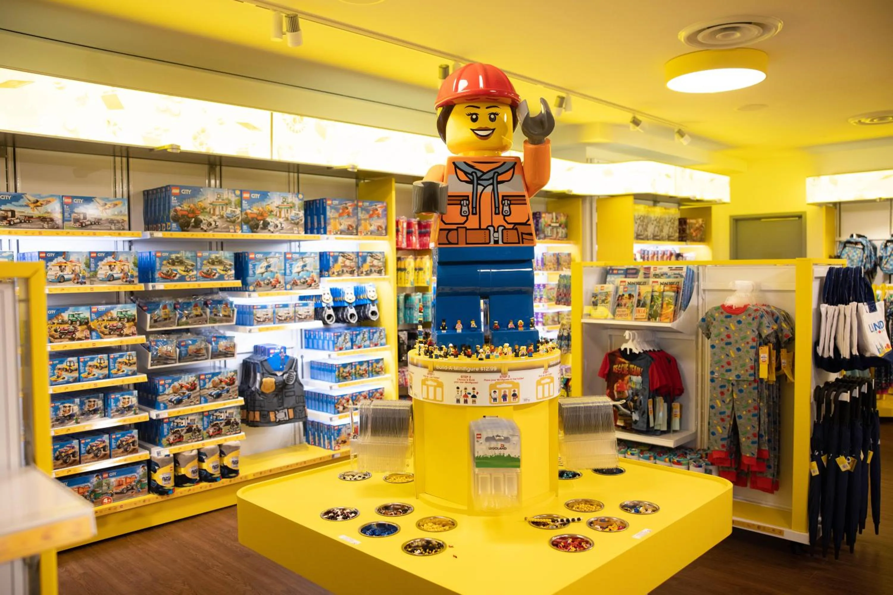 On-site shops in LEGOLAND New York Resort