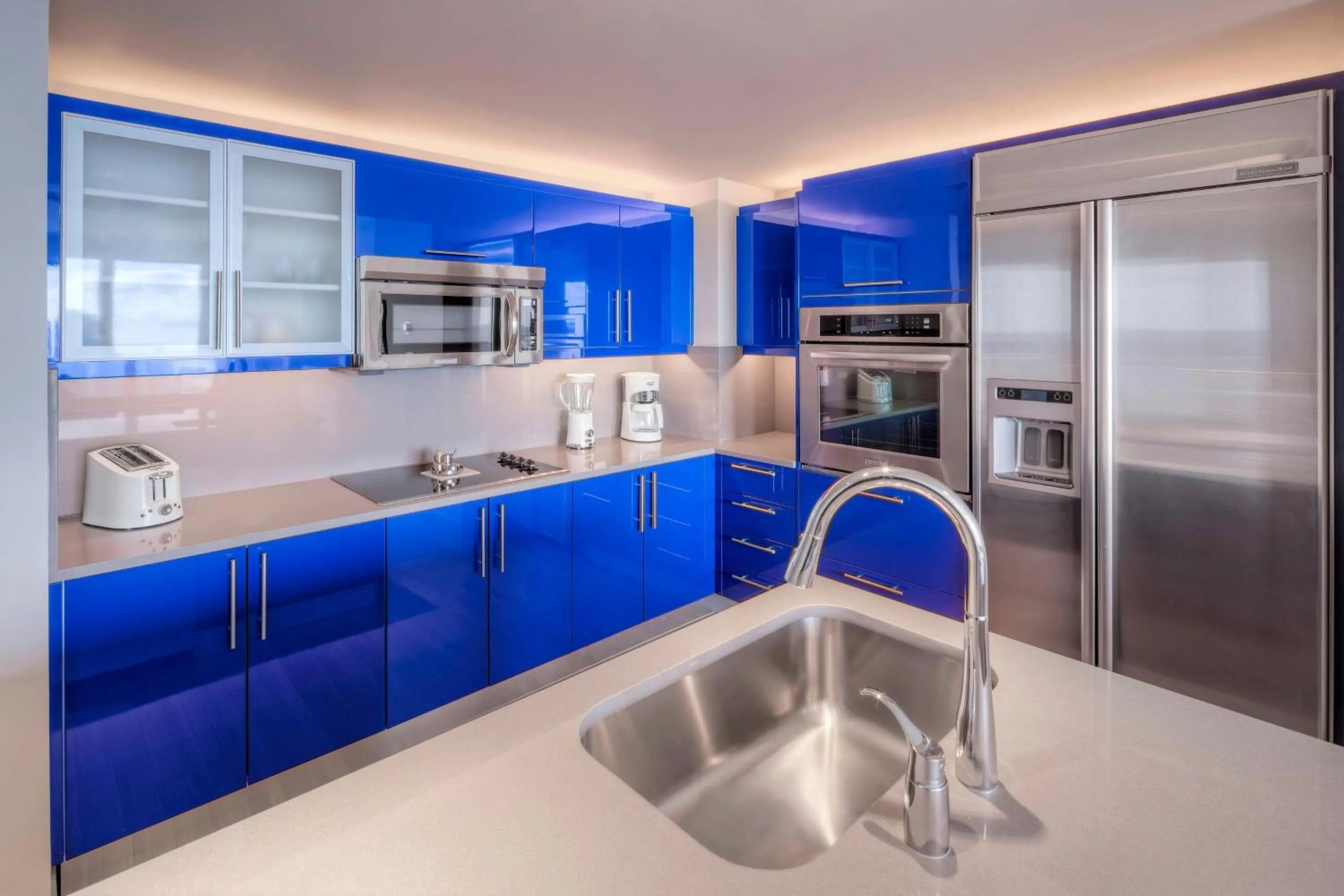 Kitchen or kitchenette in W Fort Lauderdale