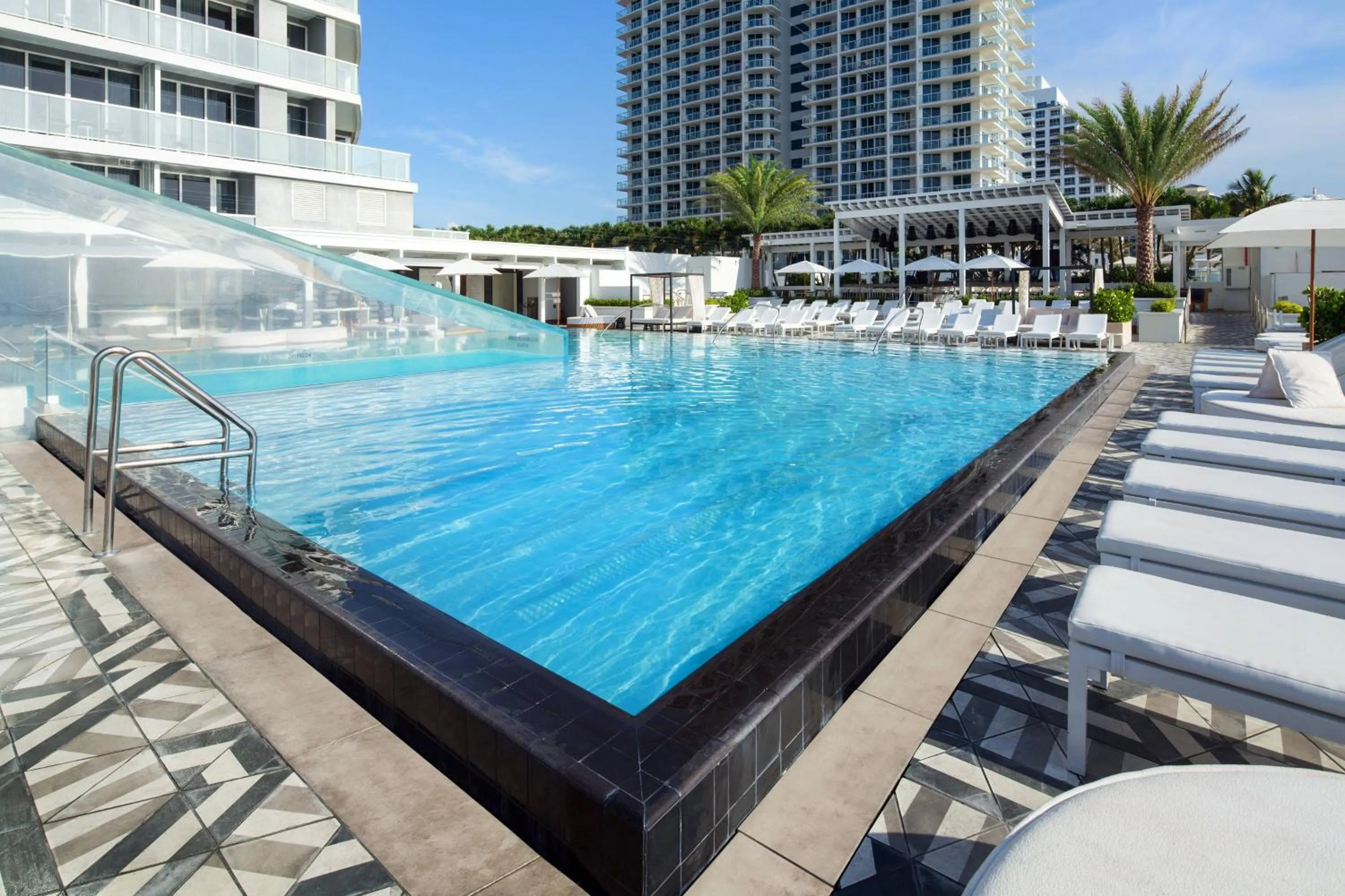 Swimming pool in W Fort Lauderdale