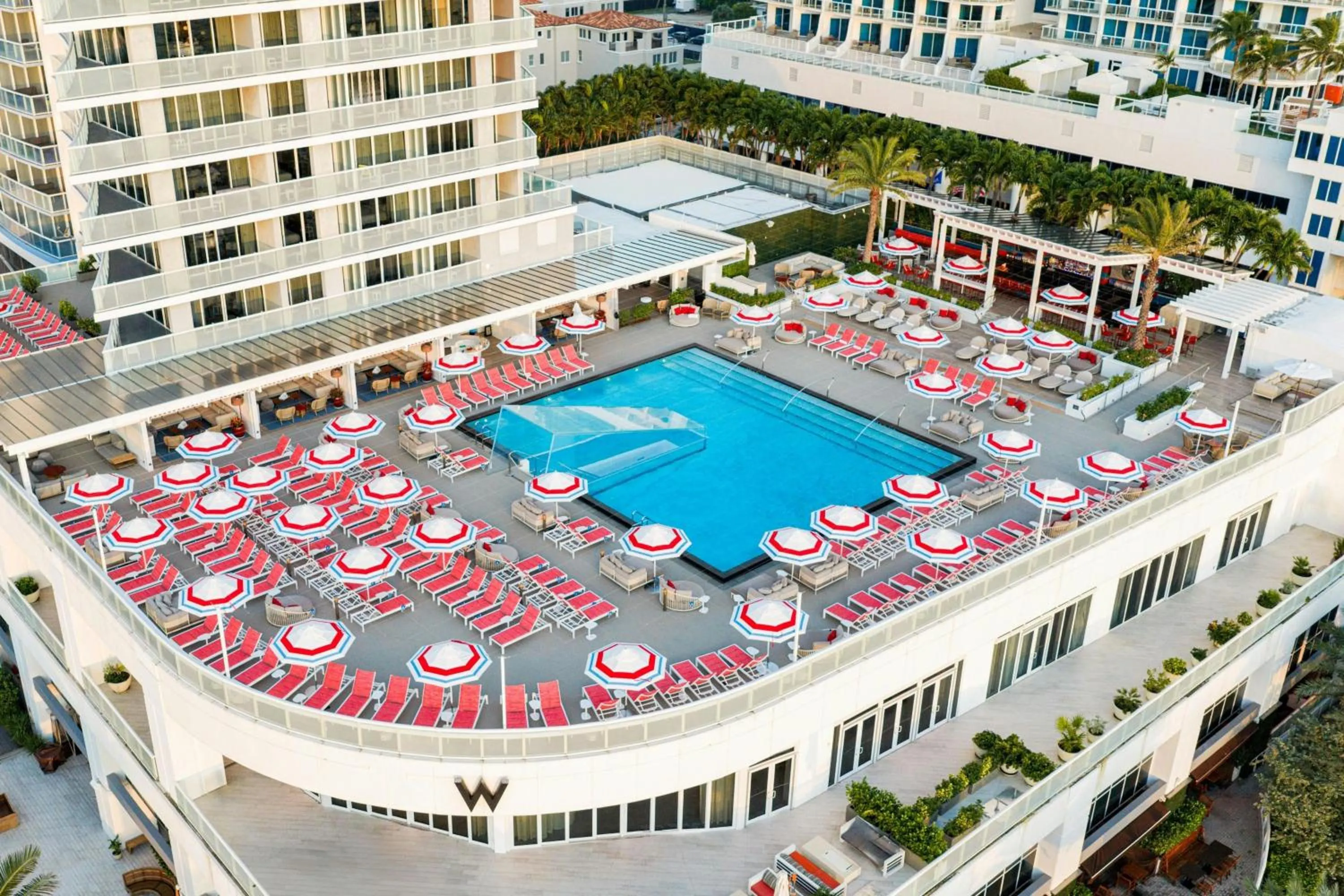 Swimming pool in W Fort Lauderdale