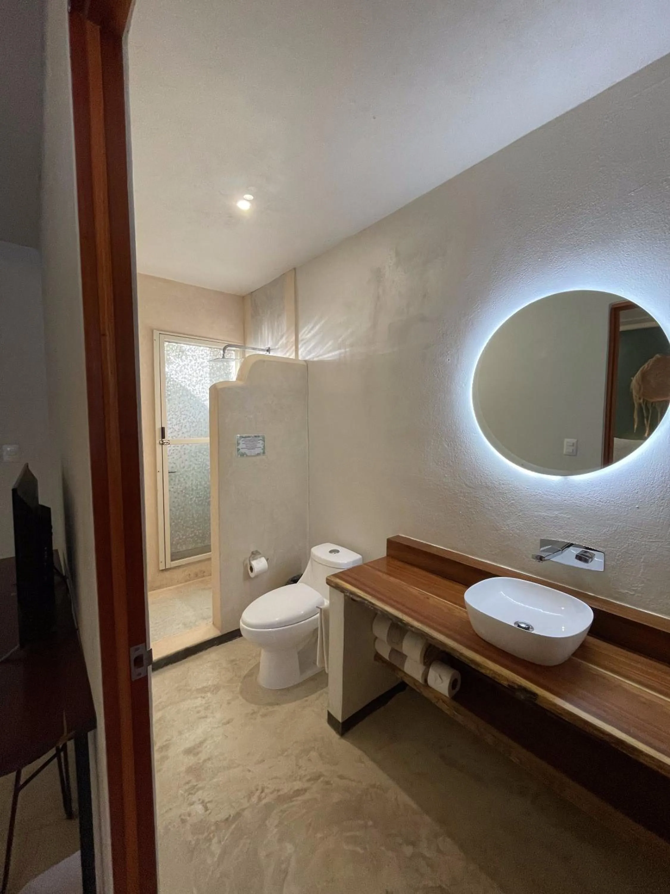 Toilet in Hotel Circulo Bacalar