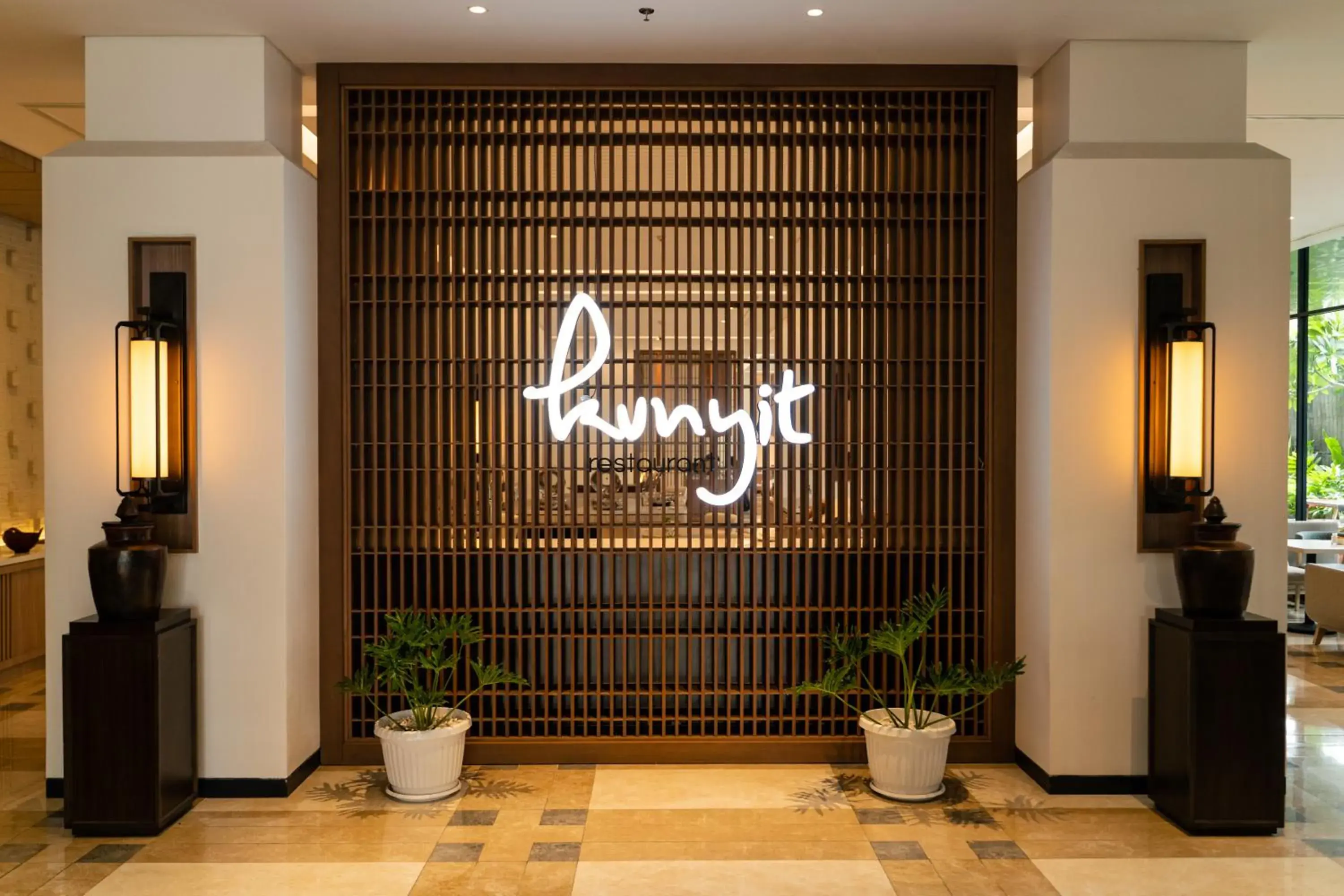 Restaurant/places to eat in Prime Park Hotel & Convention Lombok Restaurant/places to eat in Prime Park Hotel & Convention Lombok