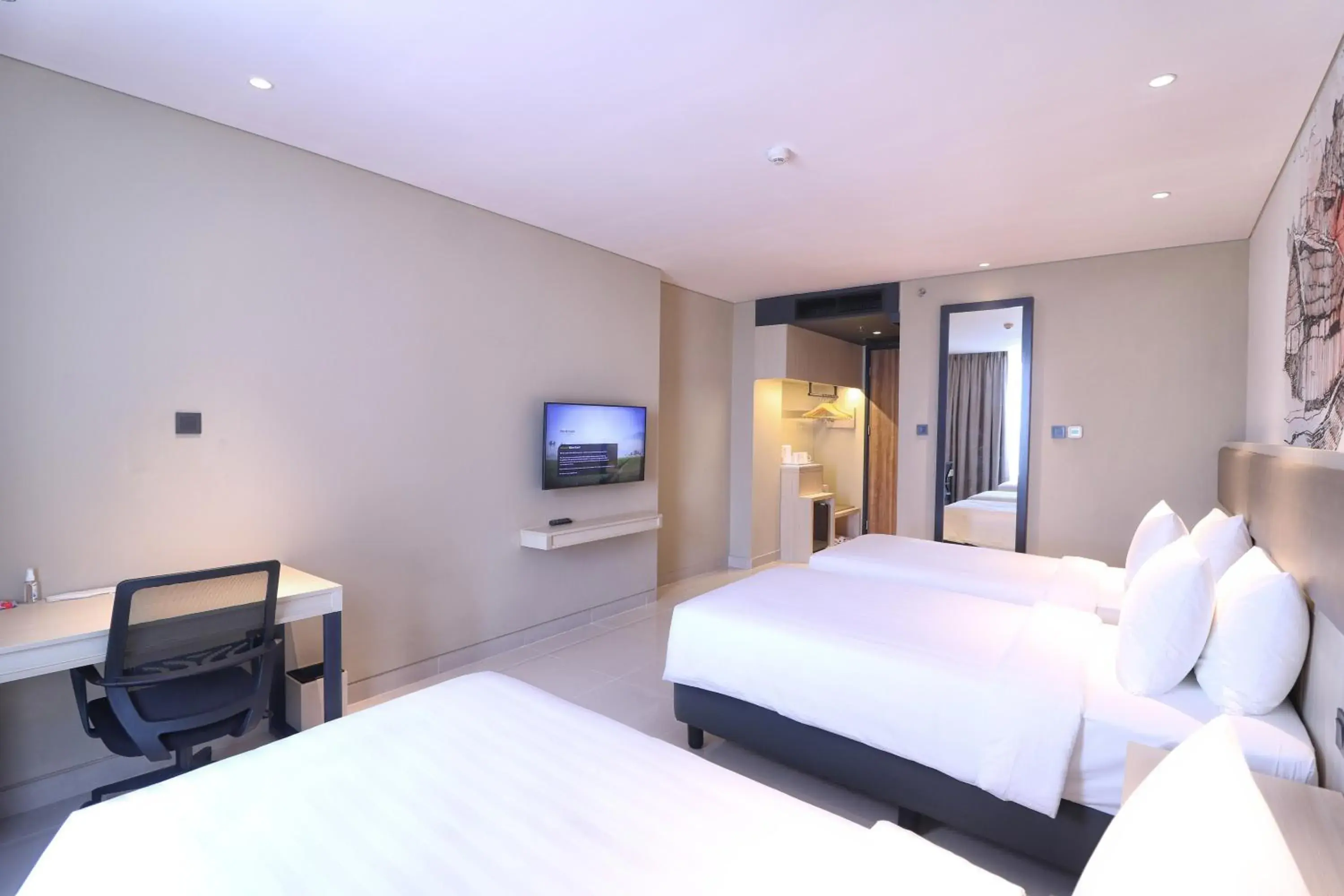 TV and multimedia, Bed in Prime Park Hotel & Convention Lombok TV and multimedia, Bed in Prime Park Hotel & Convention Lombok