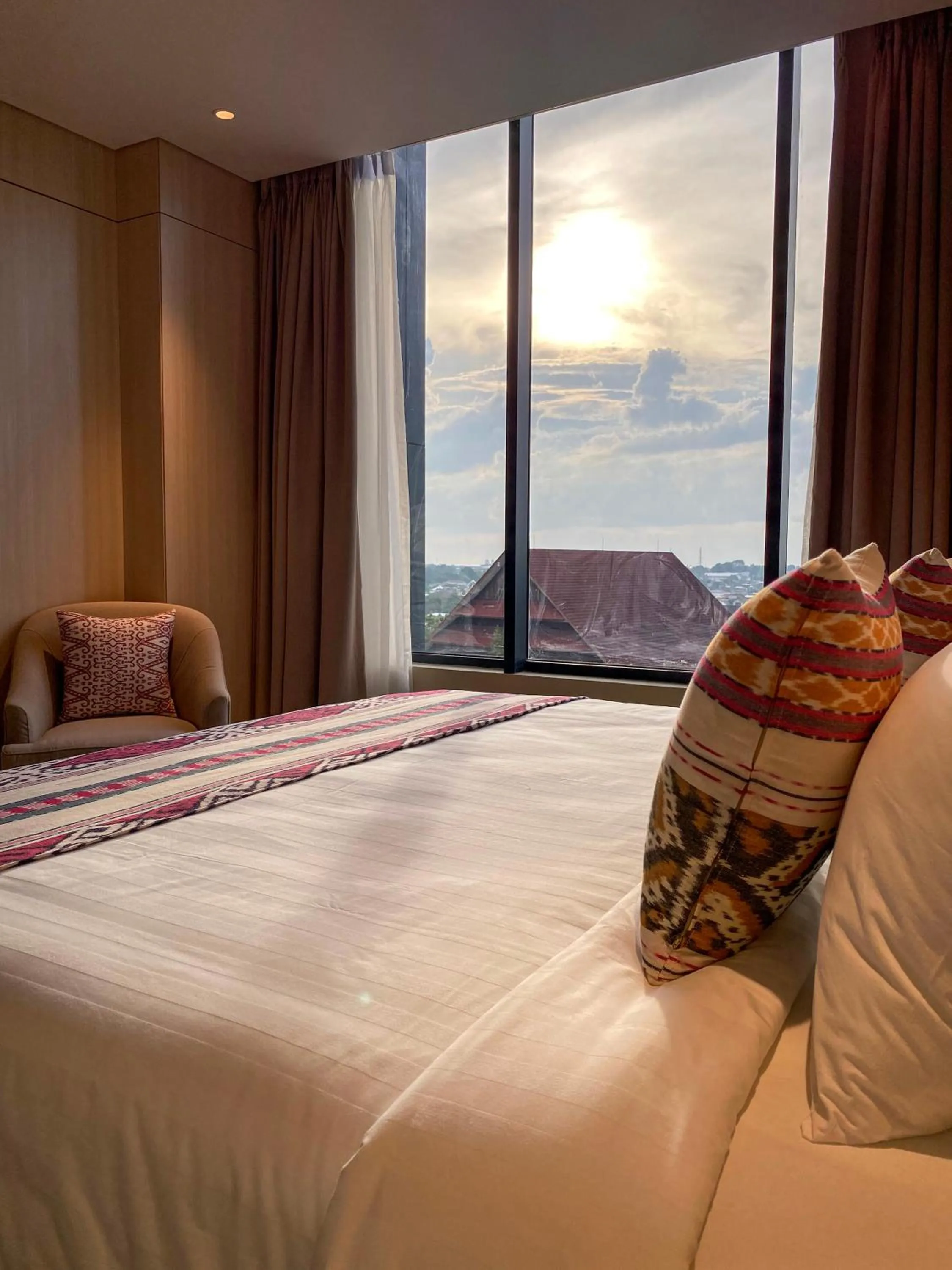 View (from property/room), Bed in Prime Park Hotel & Convention Lombok