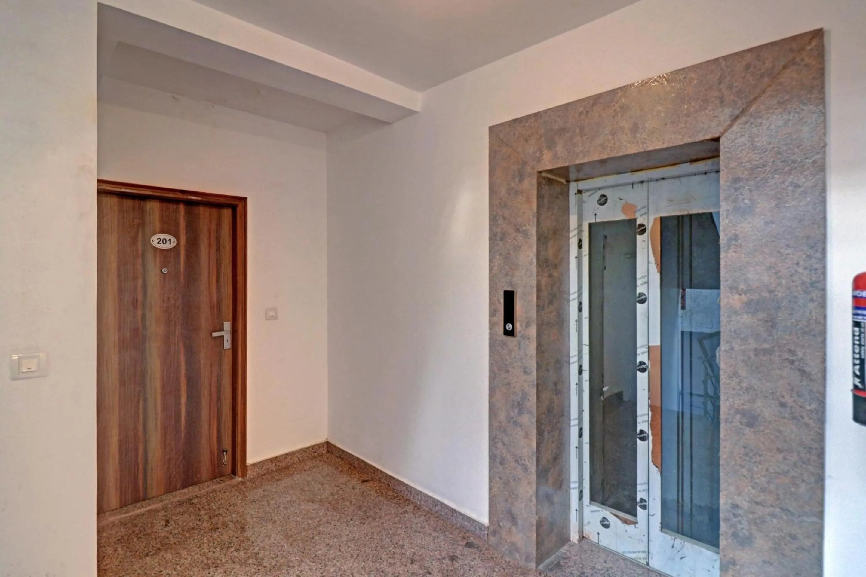 Lobby or reception in Super Collection O Spot Light Near Tughlakabad Station Metro Station