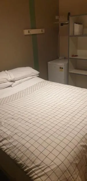 Bed in Mildura Stopover