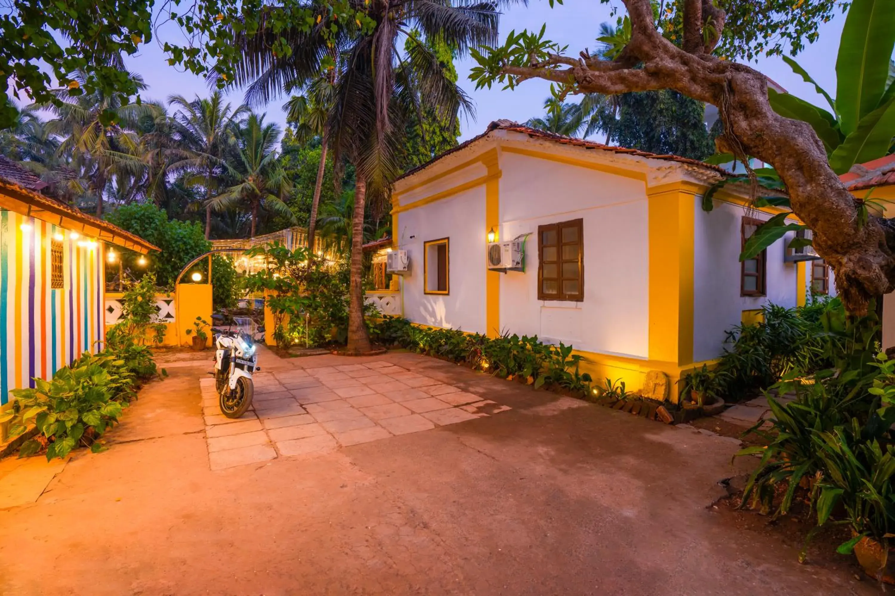 Facade/entrance in goSTOPS Lite Goa, Calangute Facade/entrance in goSTOPS Lite Goa, Calangute