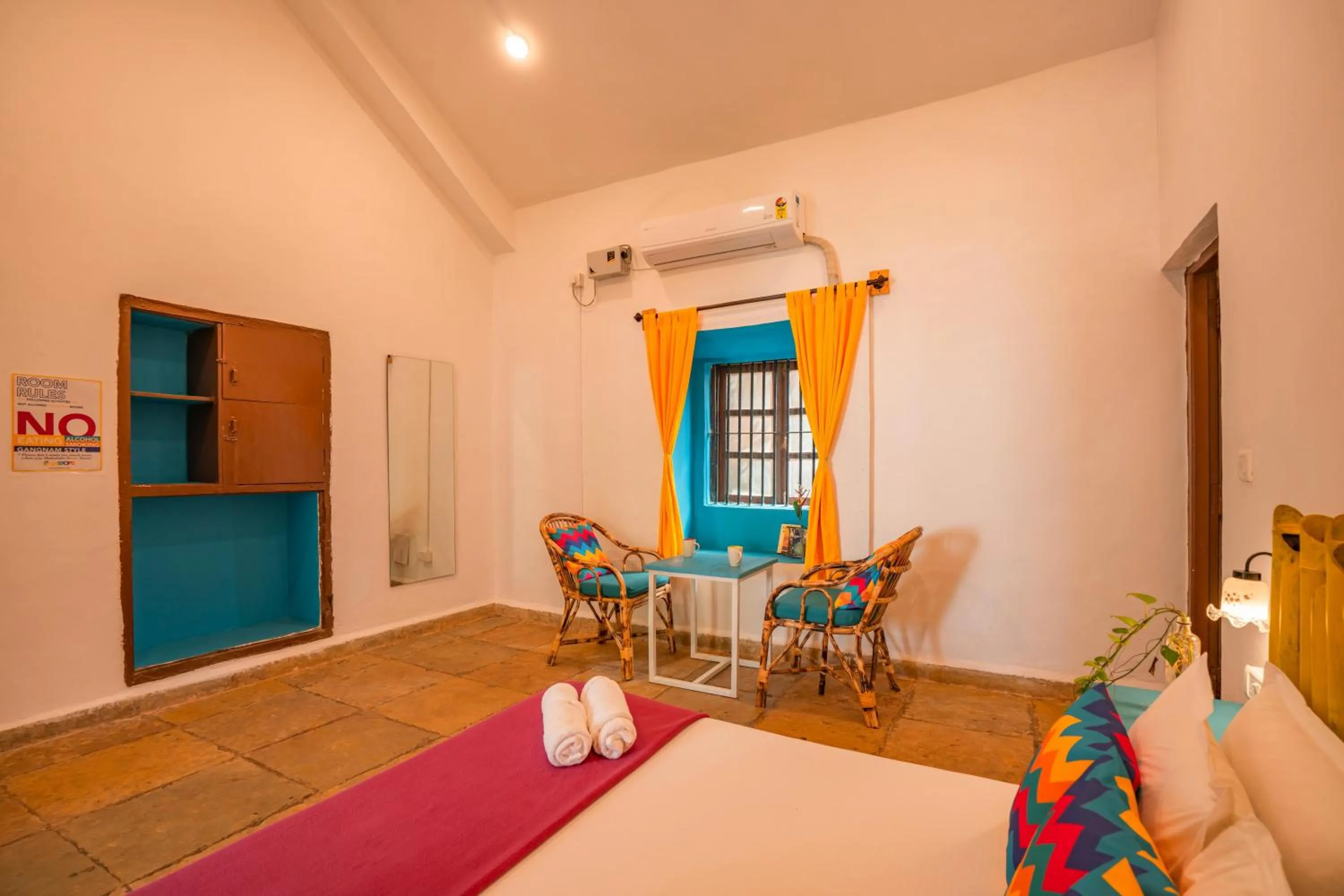 Bed in goSTOPS Lite Goa, Calangute