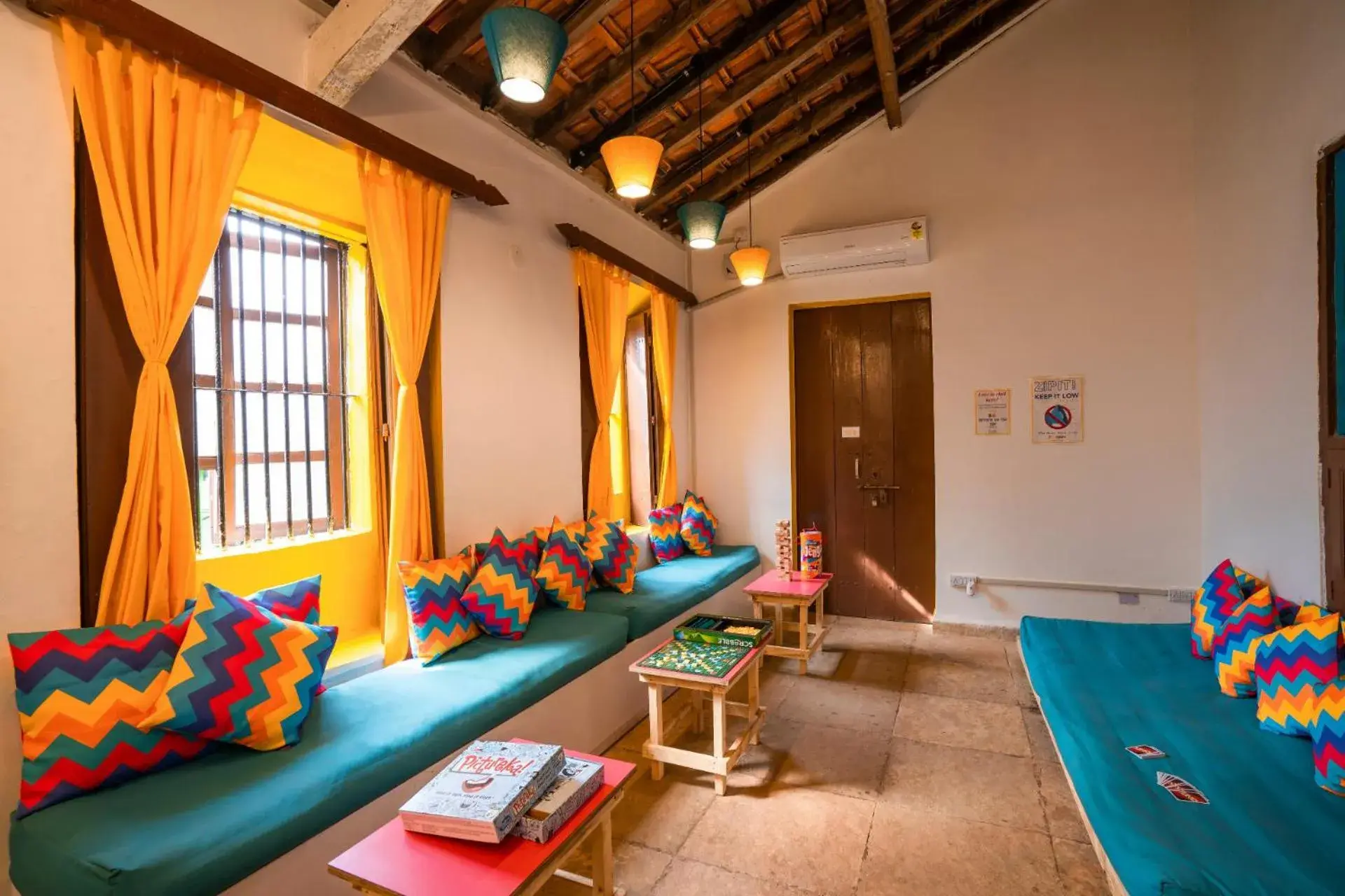 Lobby or reception in goSTOPS Lite Goa, Calangute Lobby or reception in goSTOPS Lite Goa, Calangute