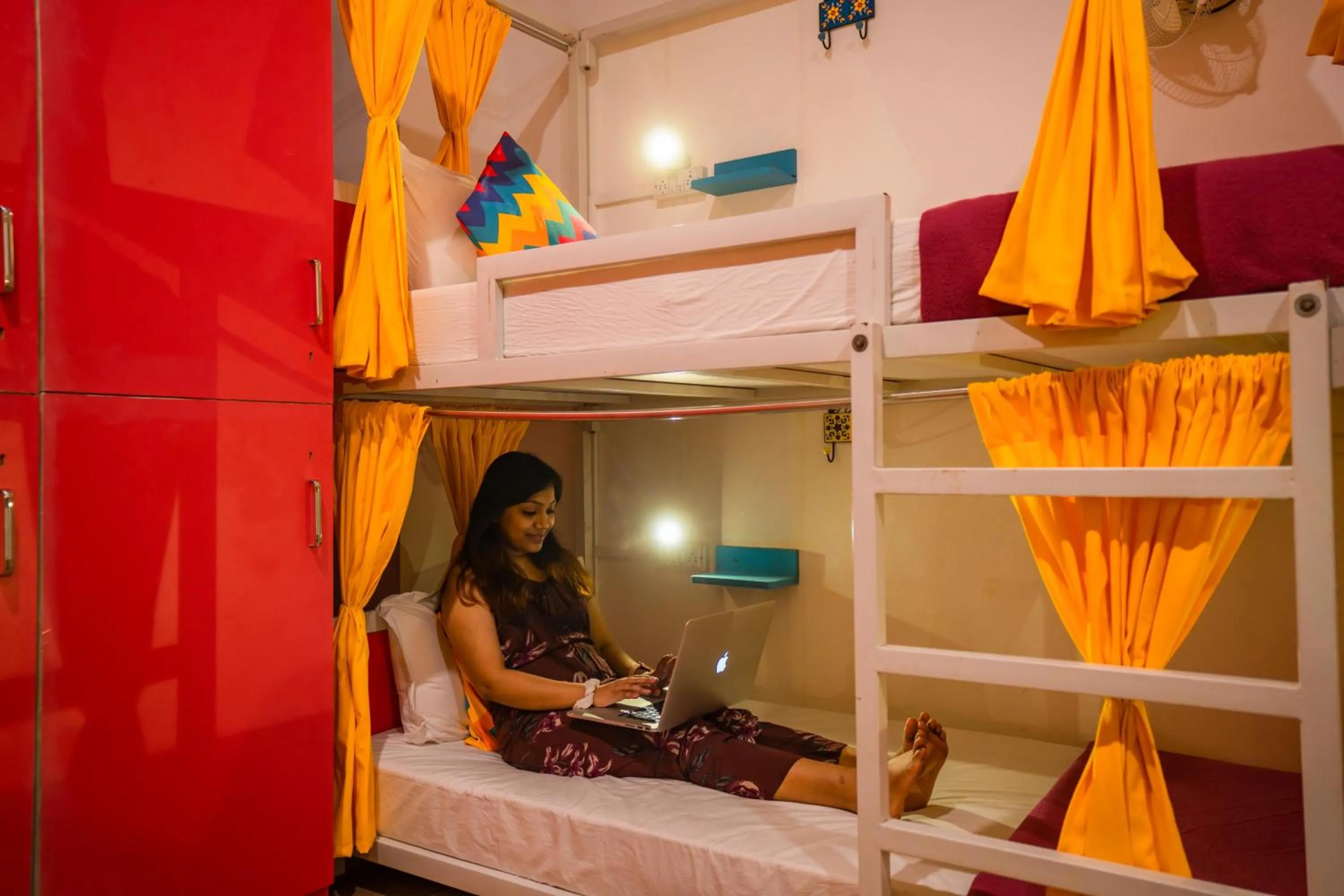 Bed in goSTOPS Lite Goa, Calangute