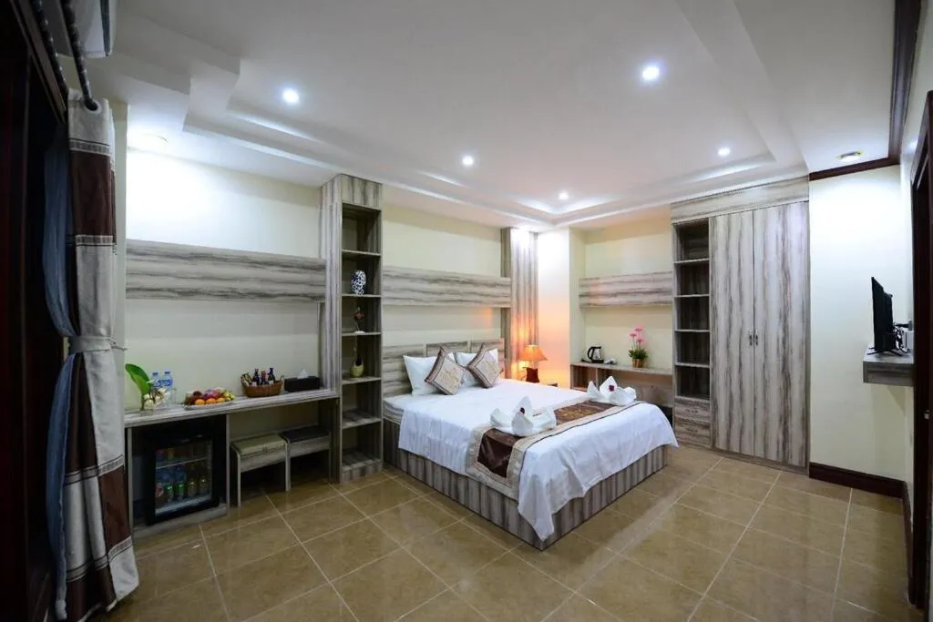 Bed in Vientiane Luxury Hotel