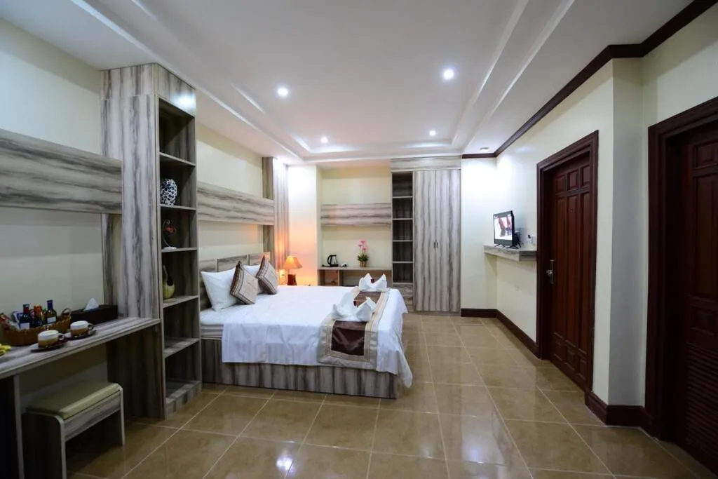 Bed in Vientiane Luxury Hotel