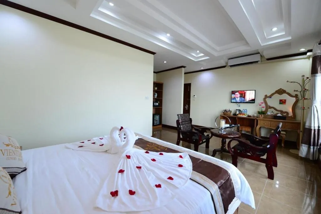 Bed in Vientiane Luxury Hotel