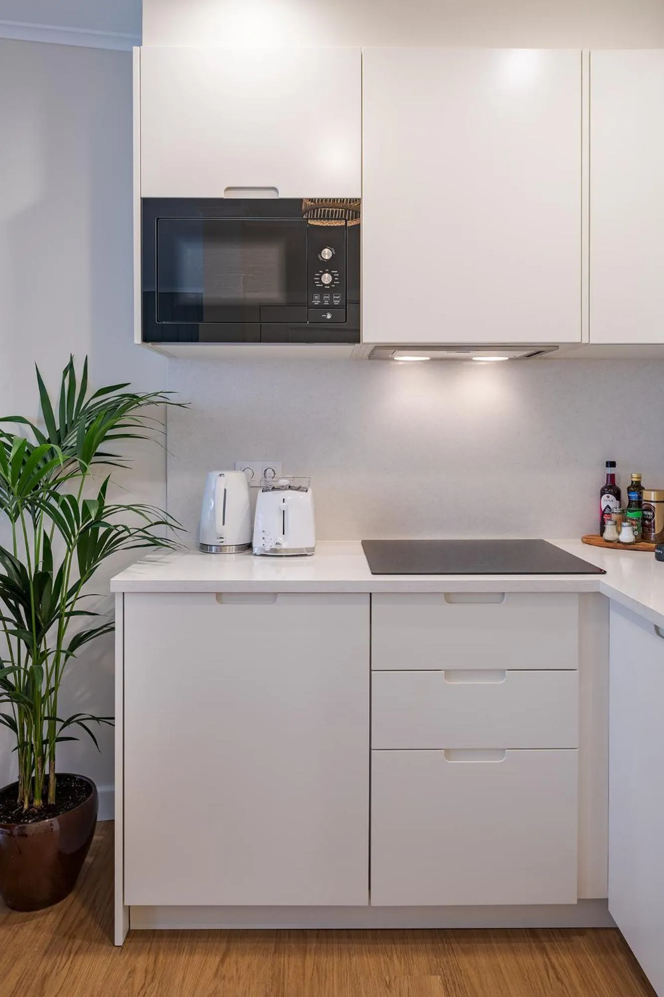 Kitchen or kitchenette in Peixeira Studios and Apartments