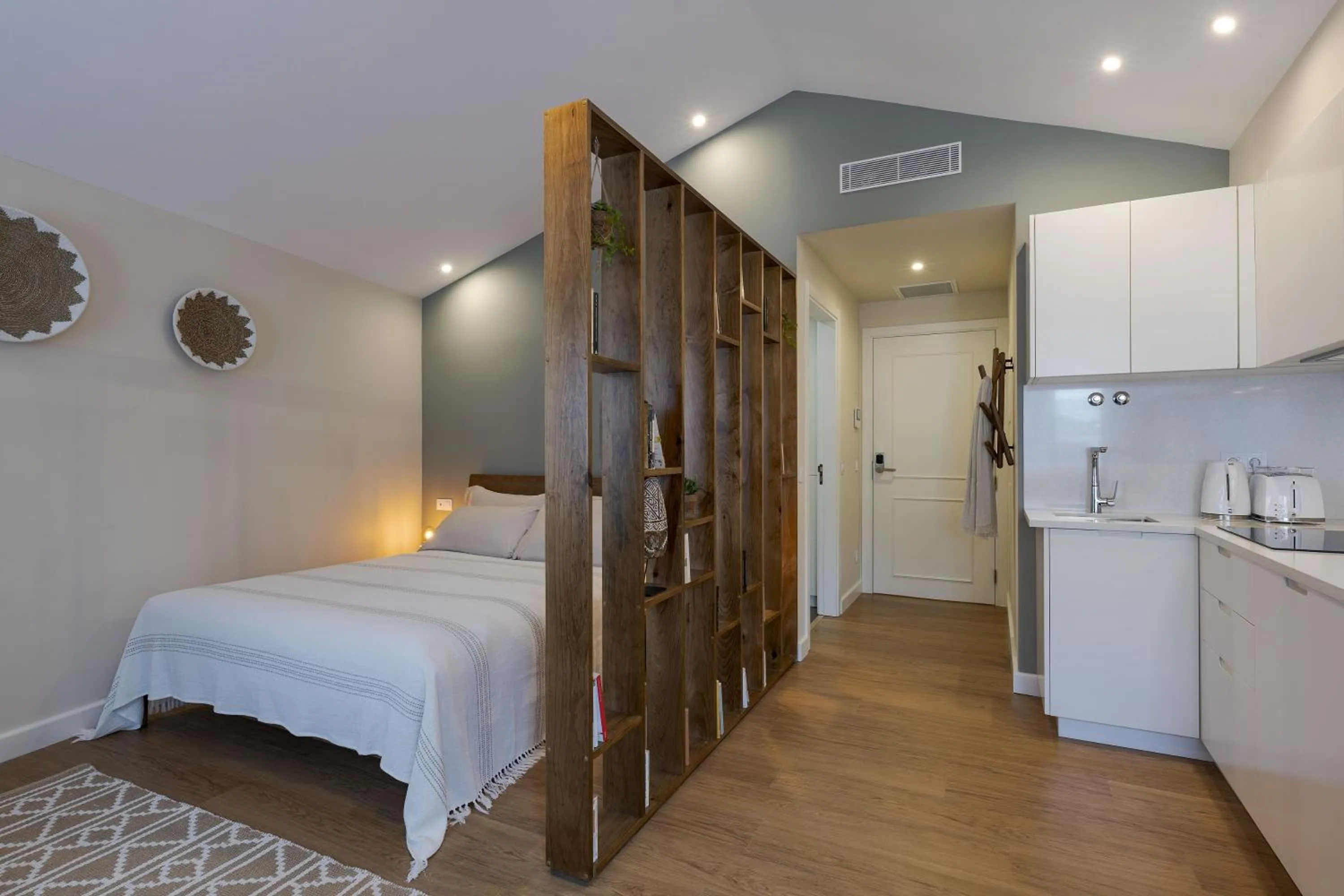 Photo of the whole room, Bed in Peixeira Studios and Apartments