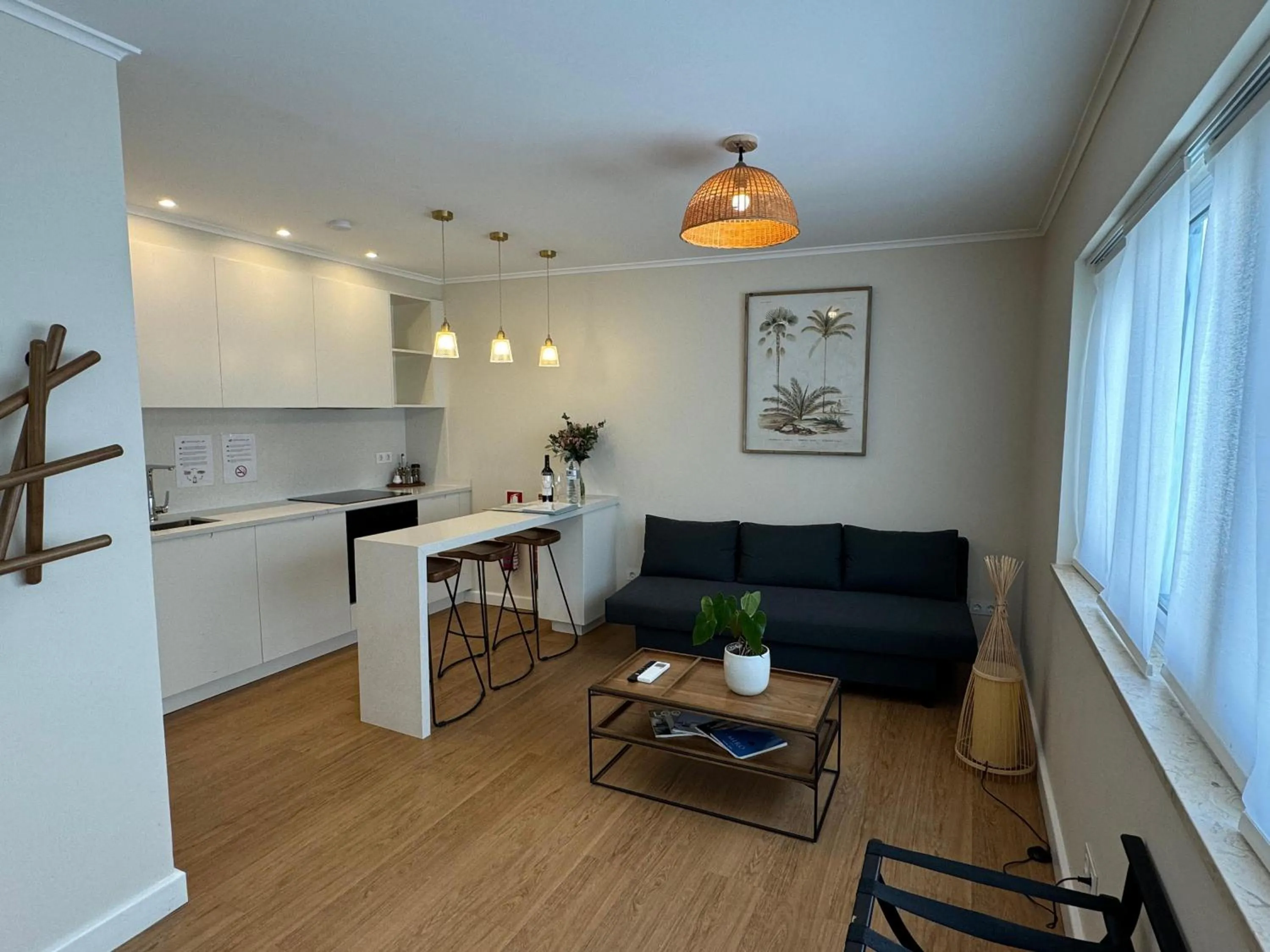 Peixeira Studios and Apartments