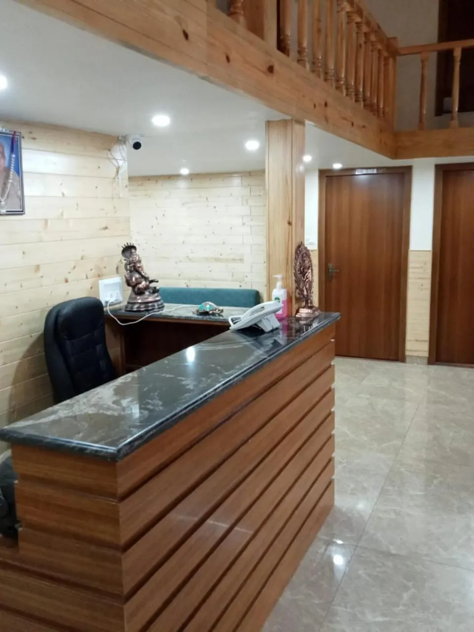 Lobby or reception in The Kumaon Retreat