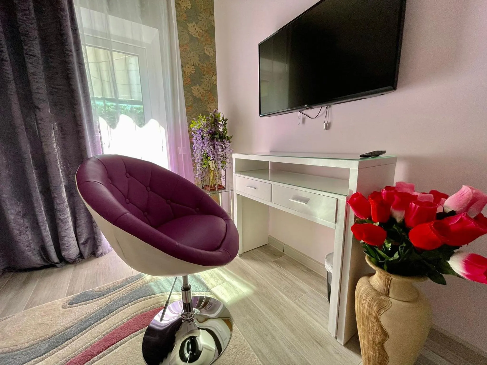 TV and multimedia in Premier City Apart Hotel Chisinau