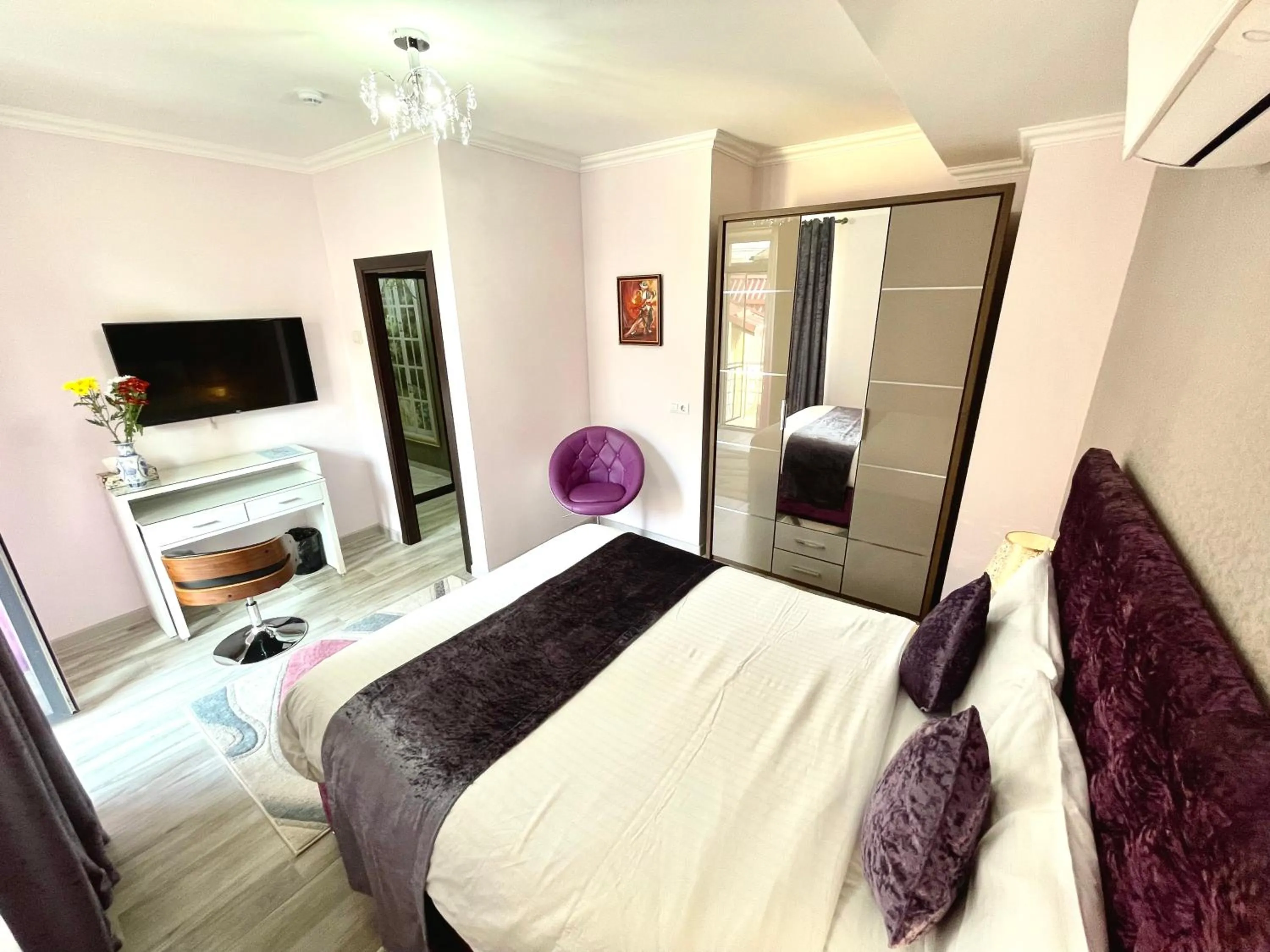 Photo of the whole room, Bed in Premier City Apart Hotel Chisinau