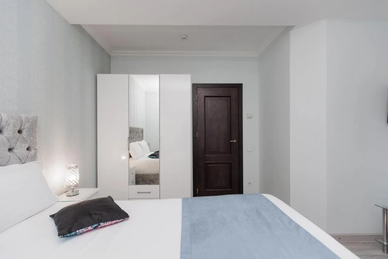 Bed in Premier City Apart Hotel Chisinau