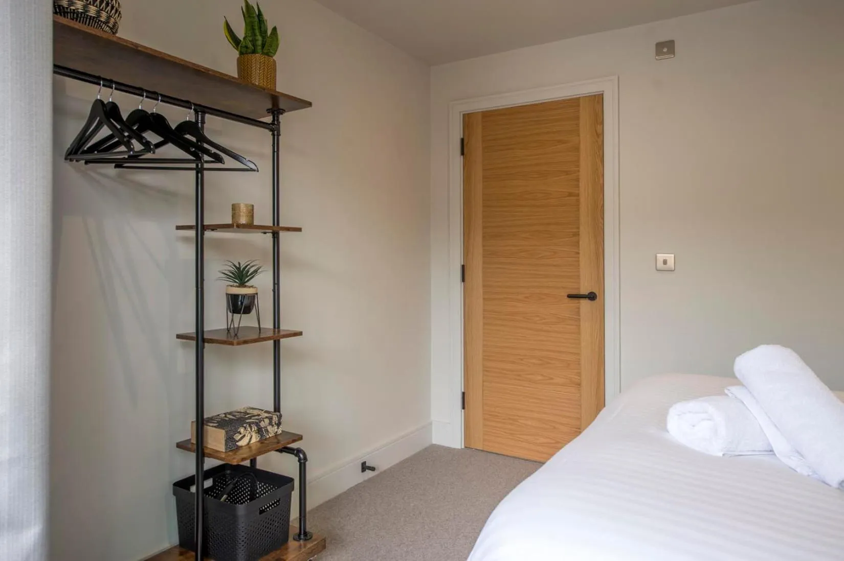 Bedroom, Bed in The Quadrant - The Botanical Suite