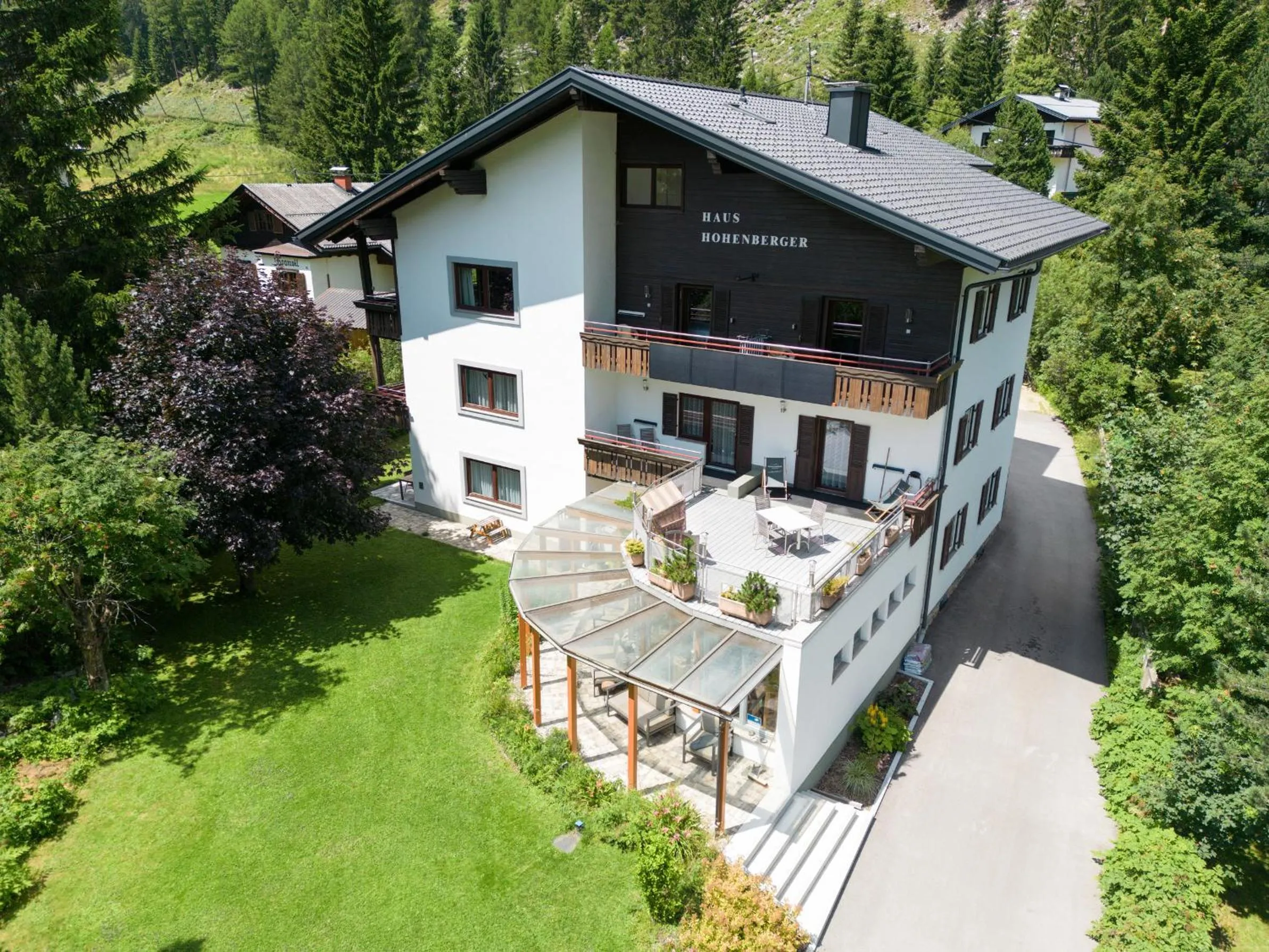 Property building in Apartments Hohenberger Mallnitz - Mein Platz in den Bergen!