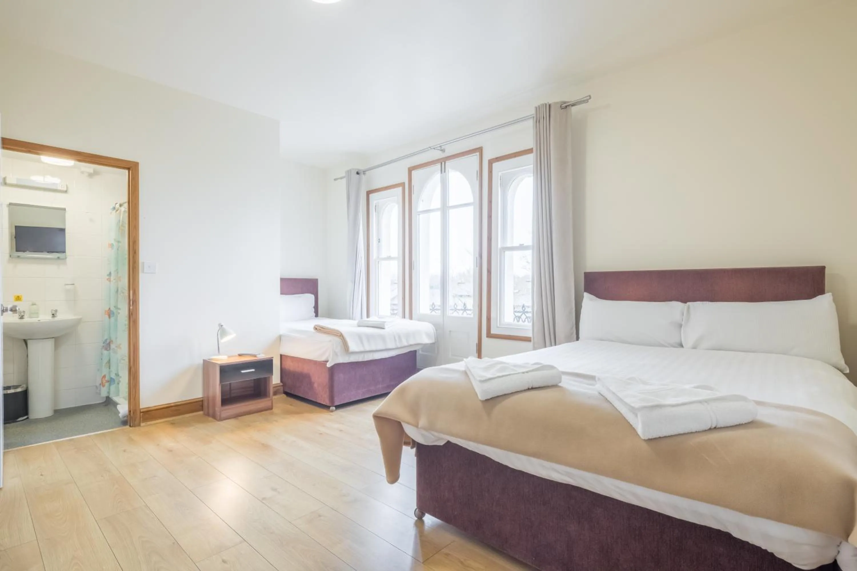 Bathroom, Bed in Rasa Sayang House - Self-check-in guesthouse