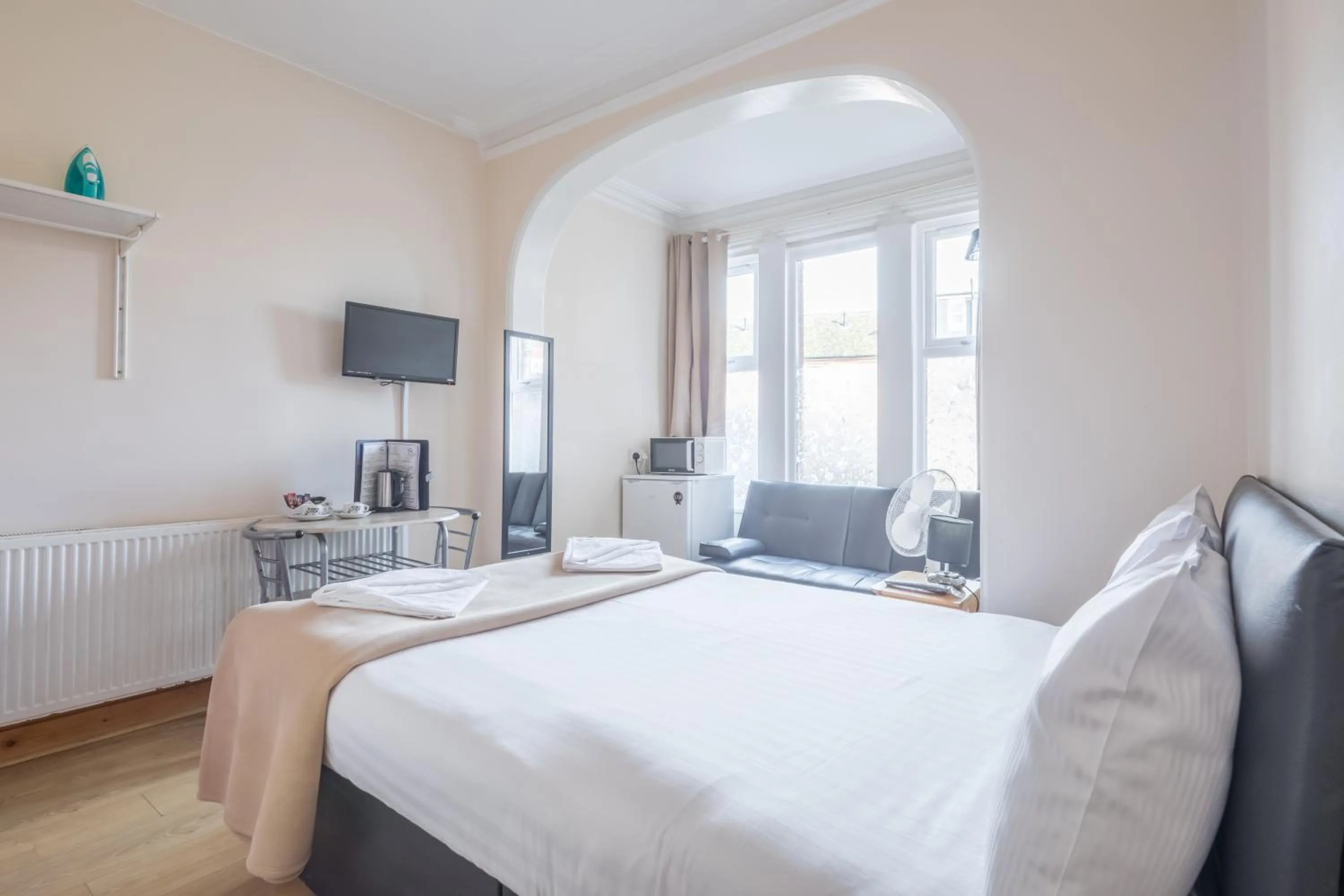 Bedroom, Bed in Rasa Sayang House - Self-check-in guesthouse