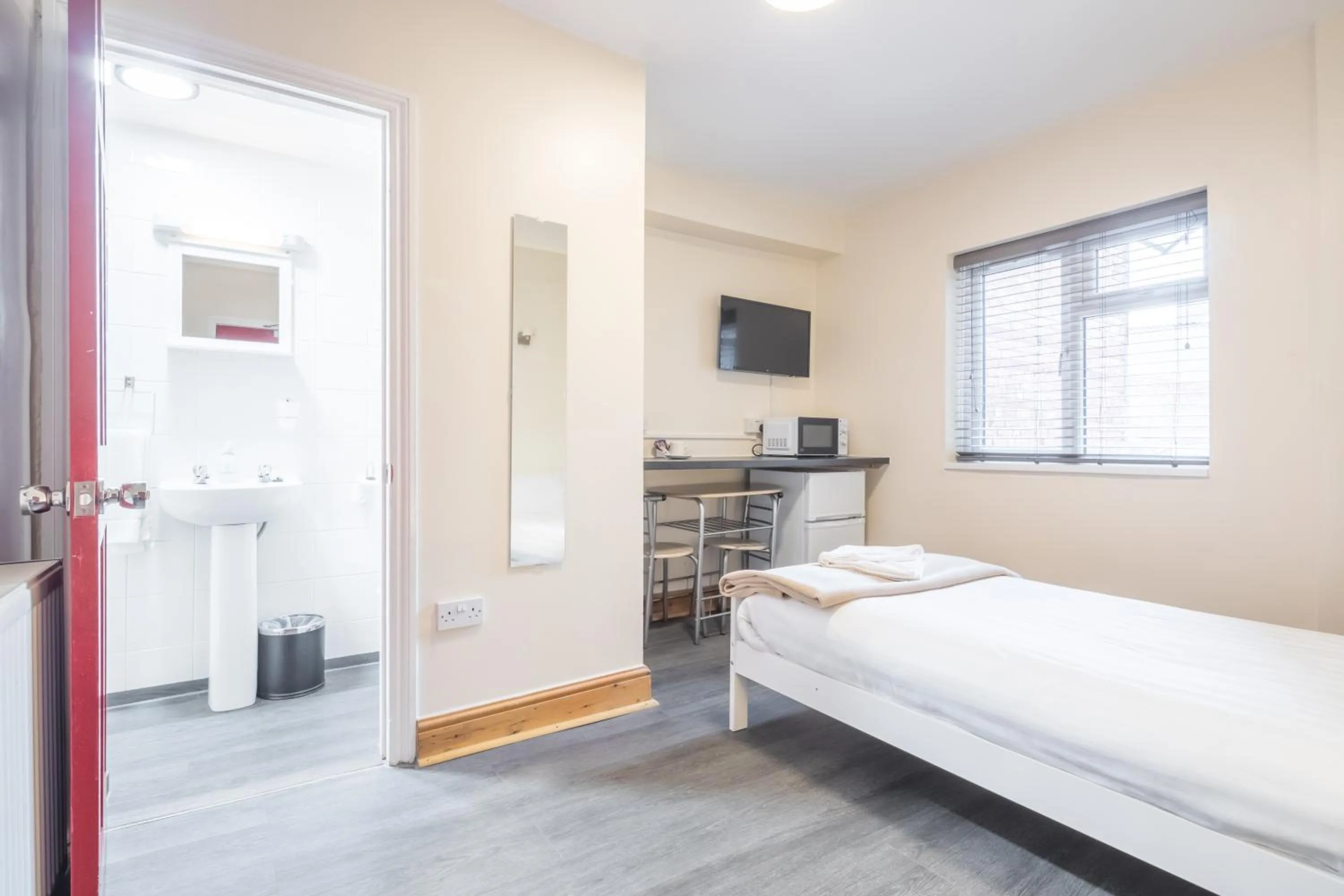 Bathroom, Bed in Rasa Sayang House - Self-check-in guesthouse