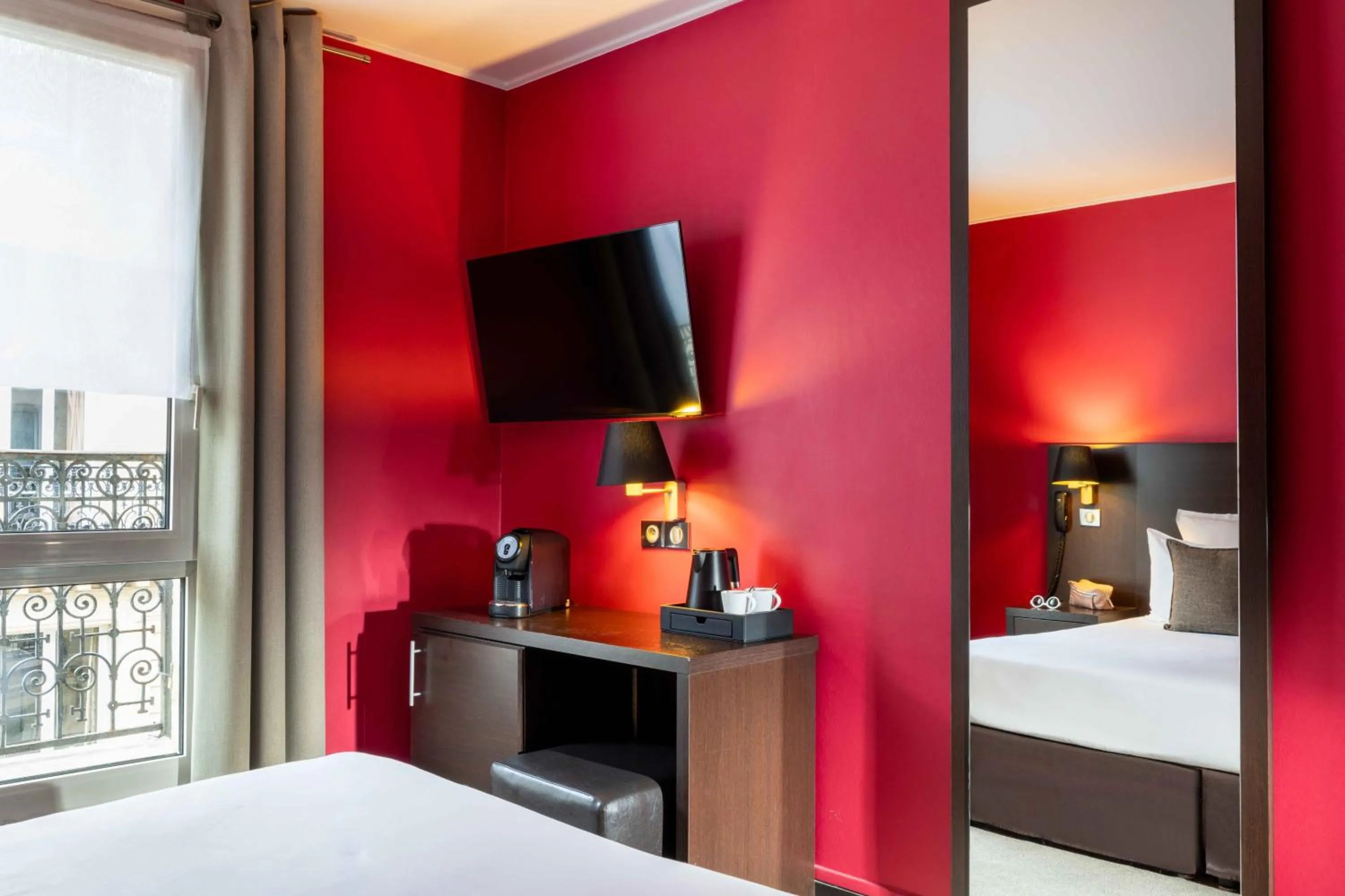 Bedroom, Bed in Hôtel Sophie Germain