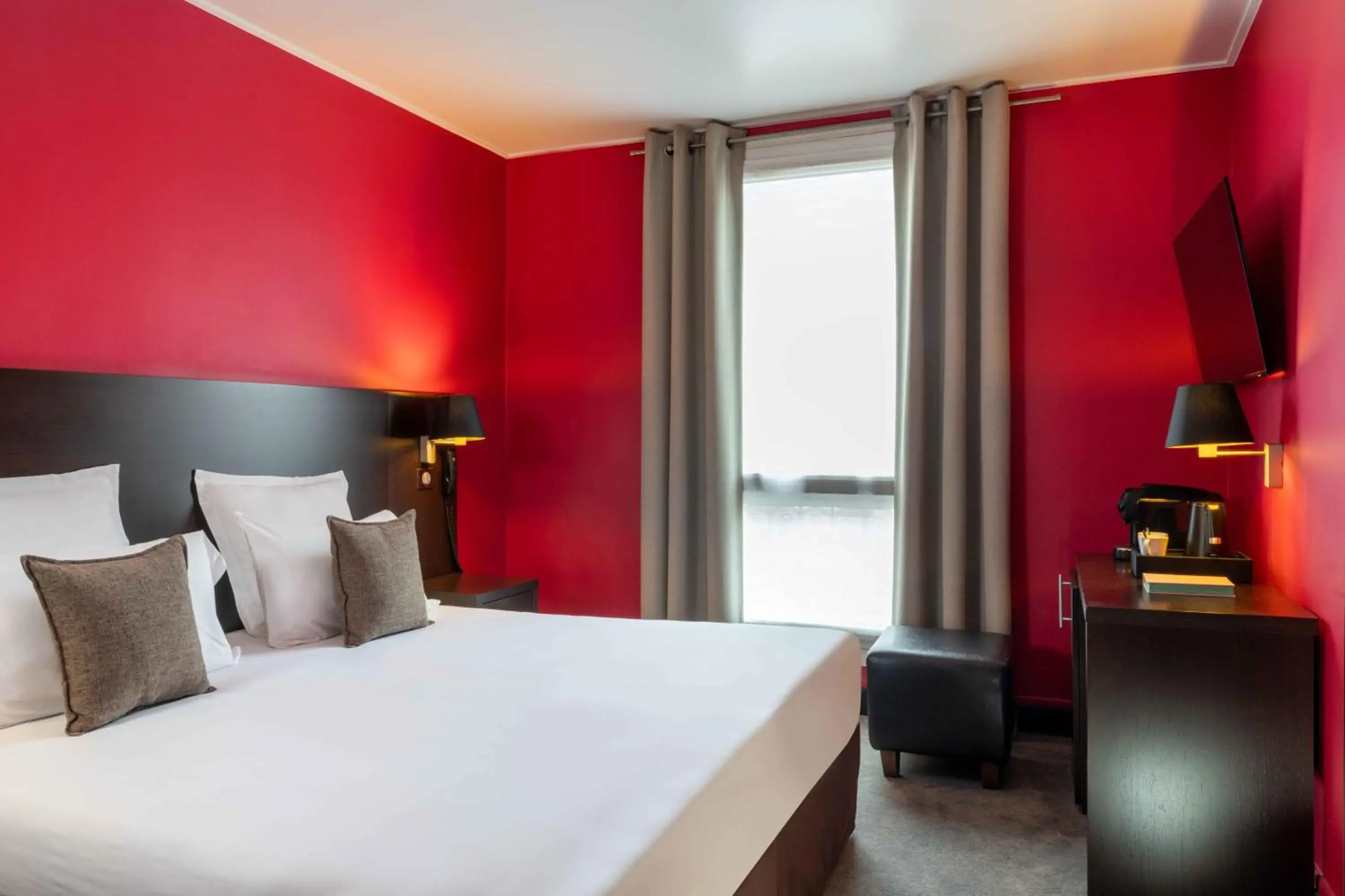 Superior Twin Room in Hôtel Sophie Germain Superior Twin Room in Hôtel Sophie Germain