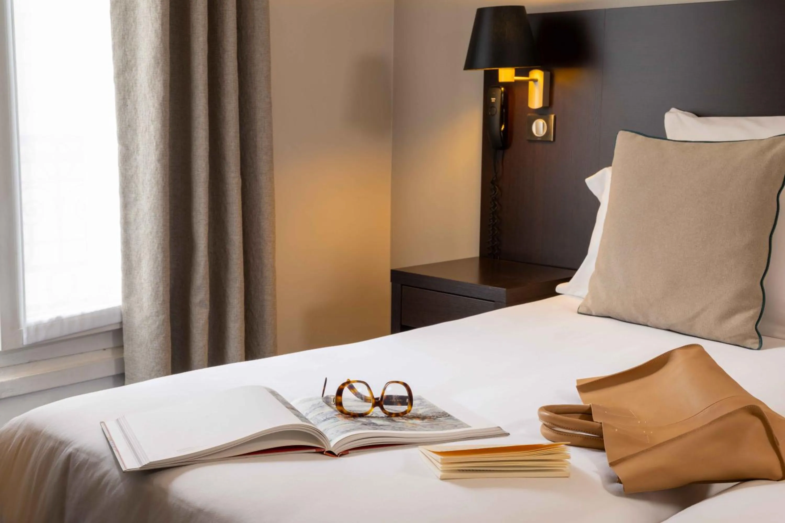 Bedroom, Bed in Hôtel Sophie Germain