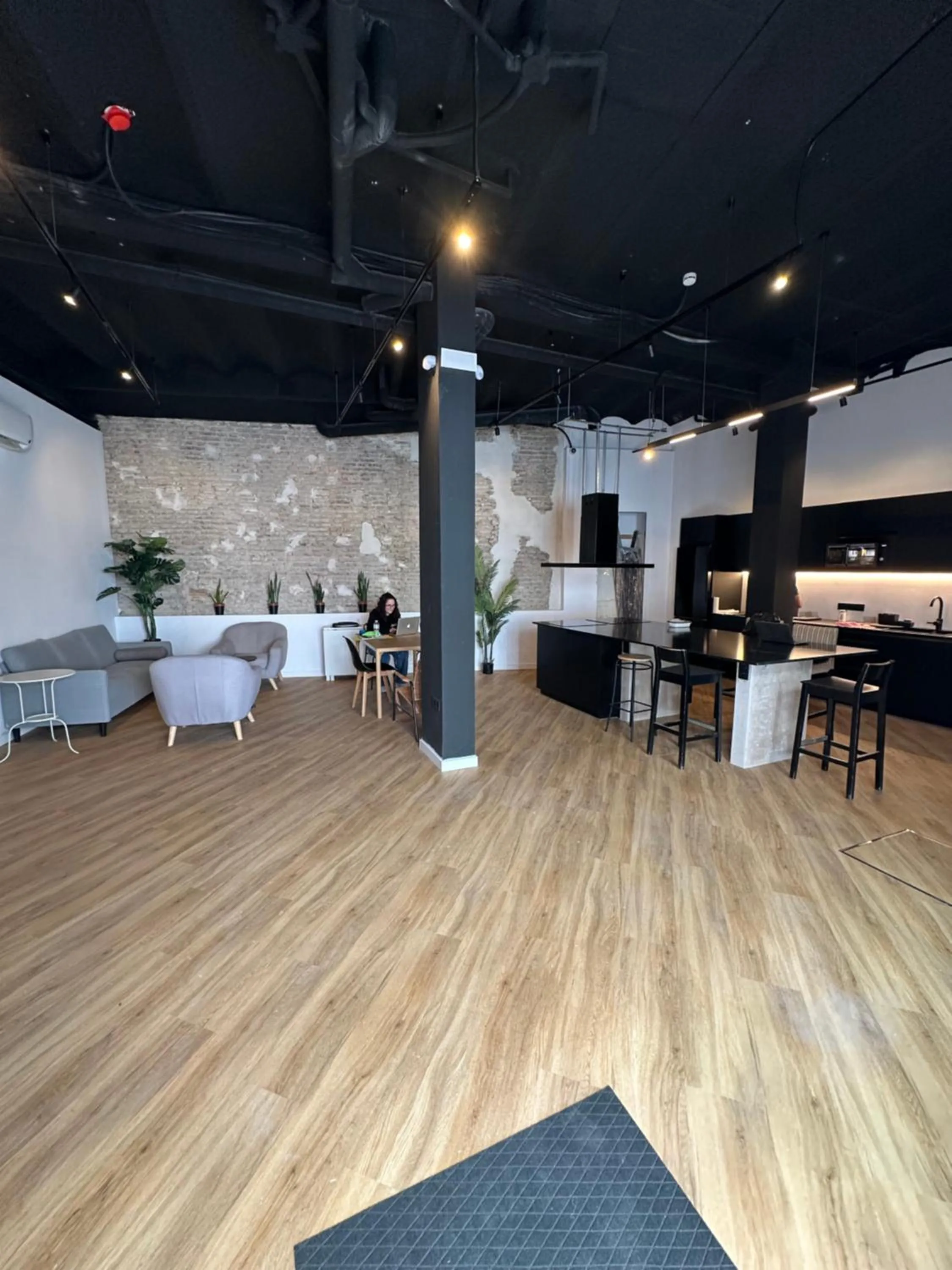 Kitchen or kitchenette in Sweet Sevilla Hostel