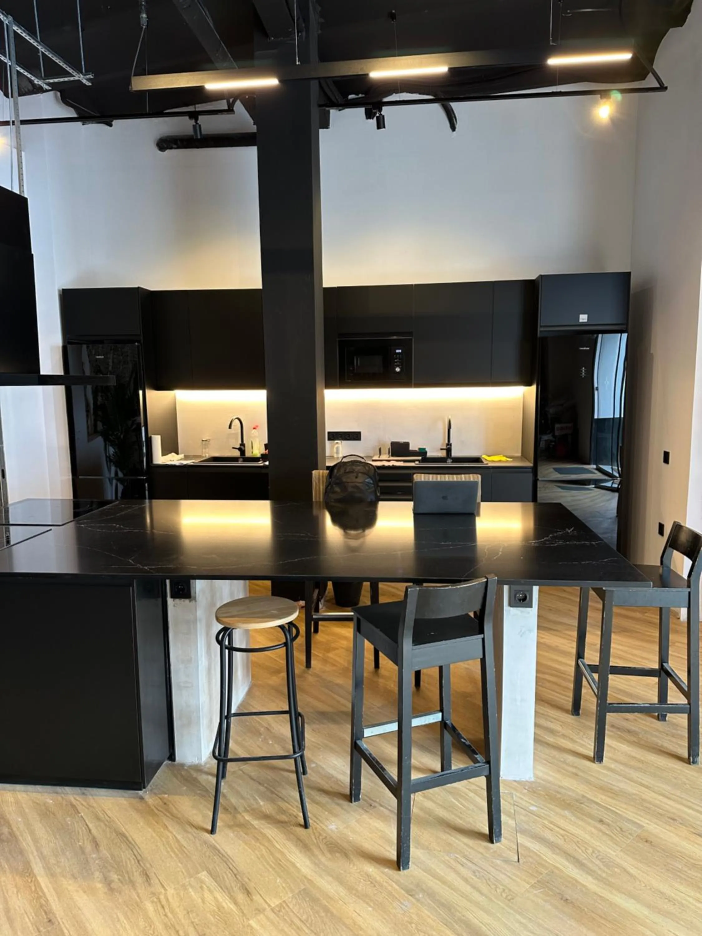 Kitchen or kitchenette in Sweet Sevilla Hostel