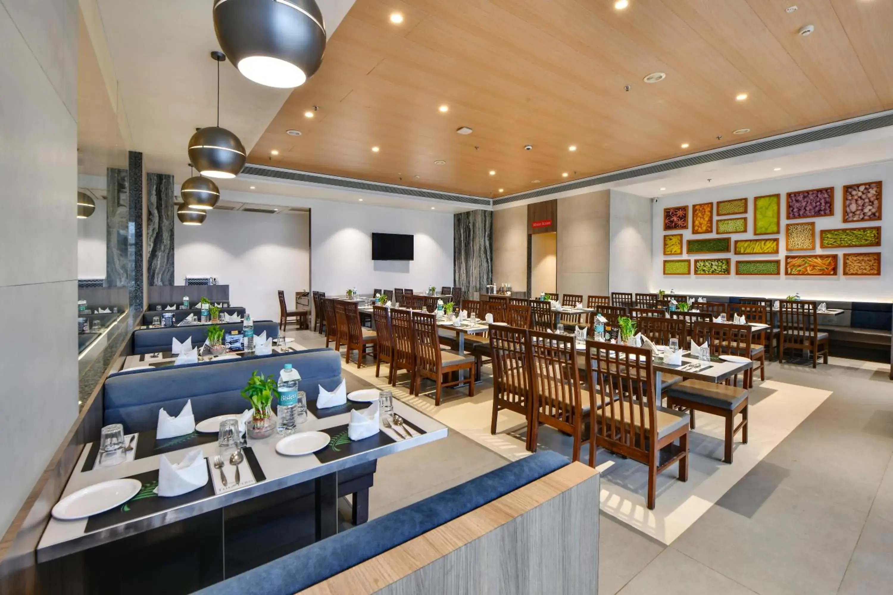 Restaurant/places to eat in Rakabi The Fern, Igatpuri Restaurant/places to eat in Rakabi The Fern, Igatpuri