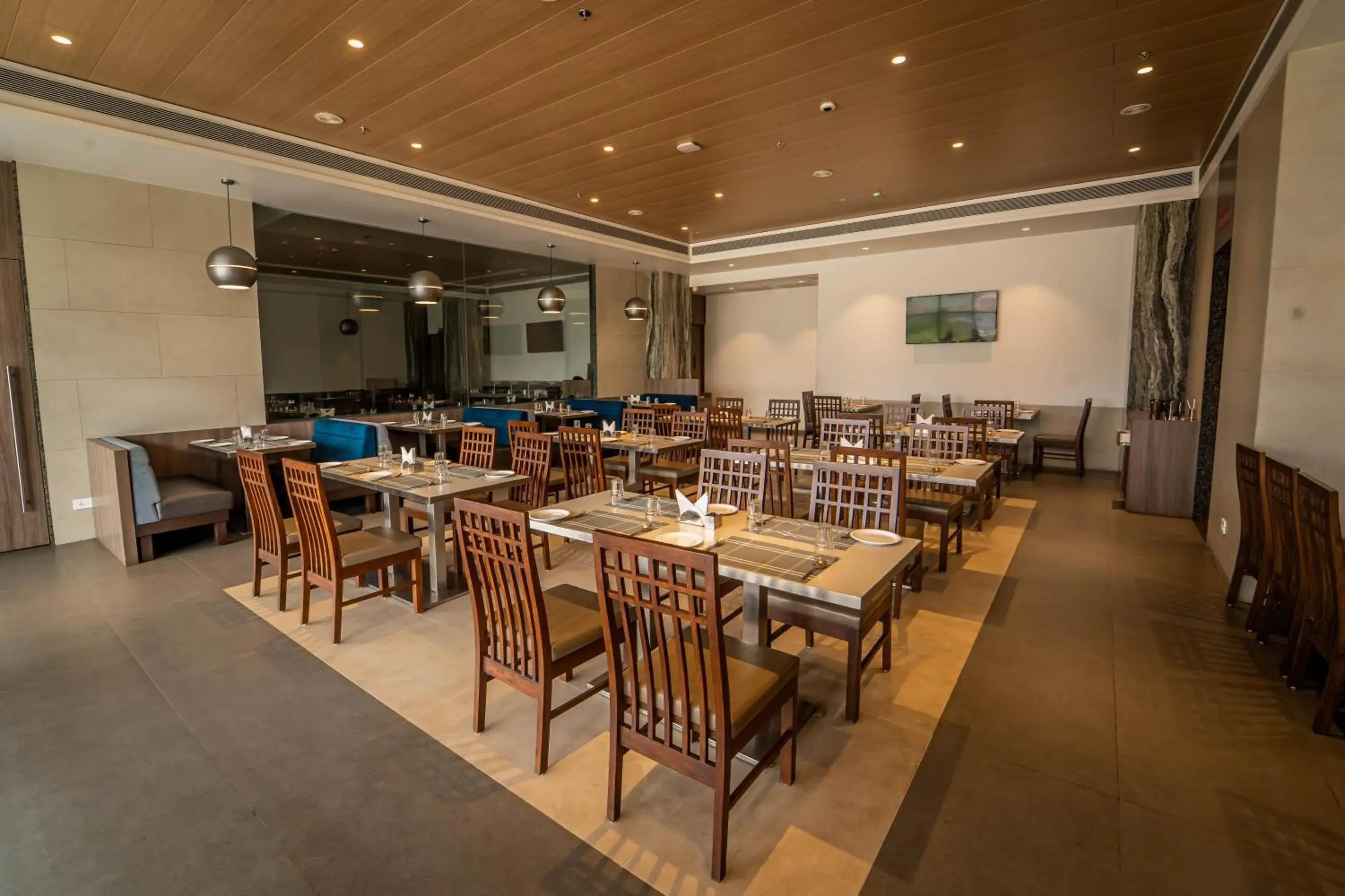 Restaurant/places to eat in Rakabi The Fern, Igatpuri Restaurant/places to eat in Rakabi The Fern, Igatpuri