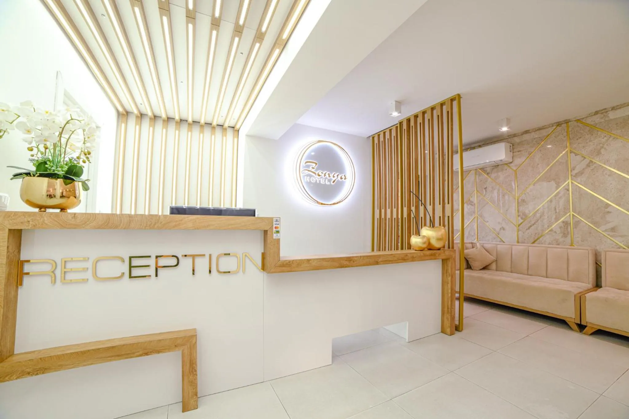 Property building in Hotel Zonya