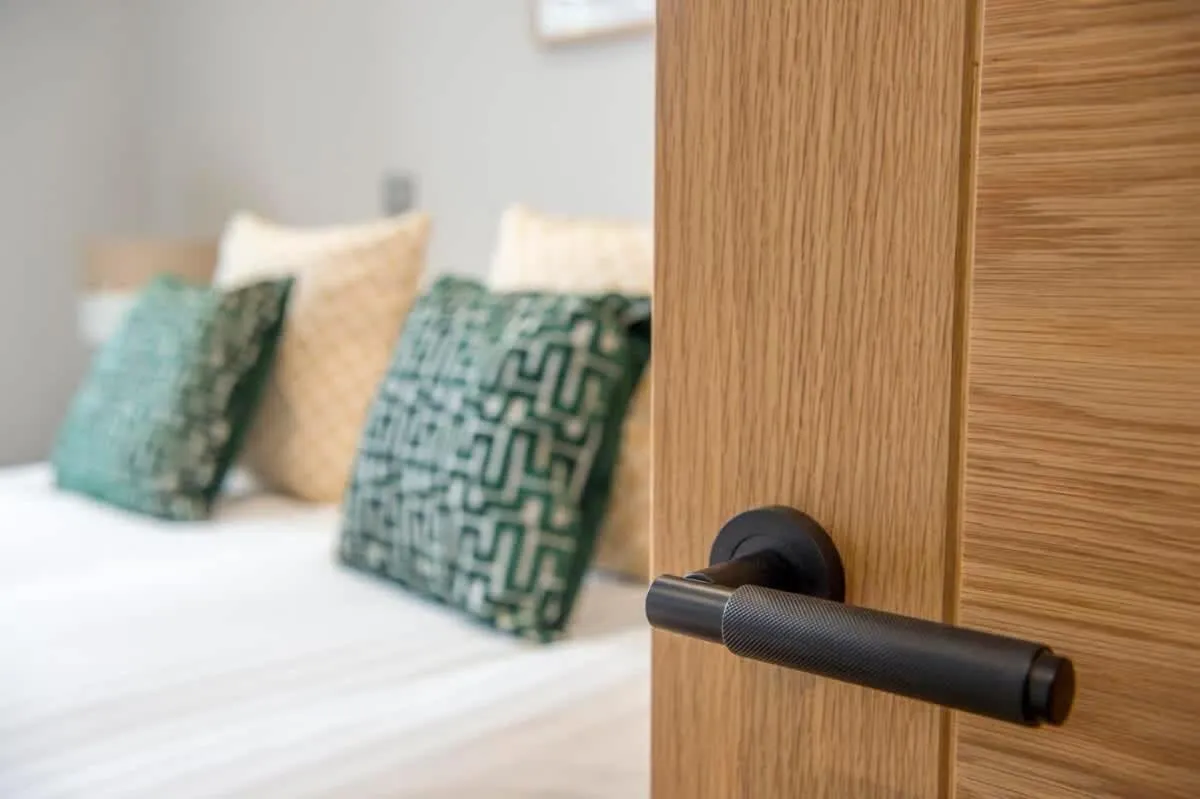 Bed in The Quadrant - The Palm Suite