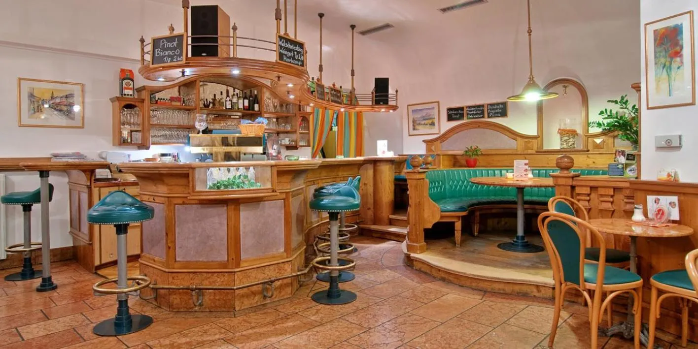 Restaurant/places to eat in Altstadt Hotel Mosser