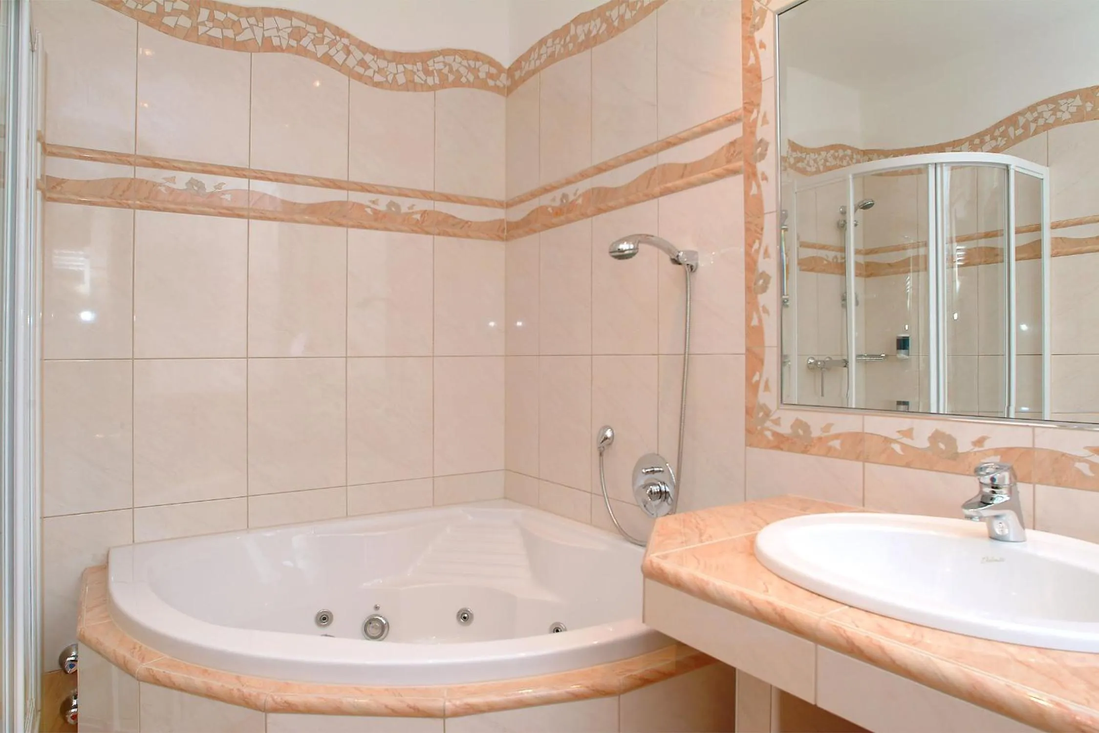 Bathroom in Altstadt Hotel Mosser