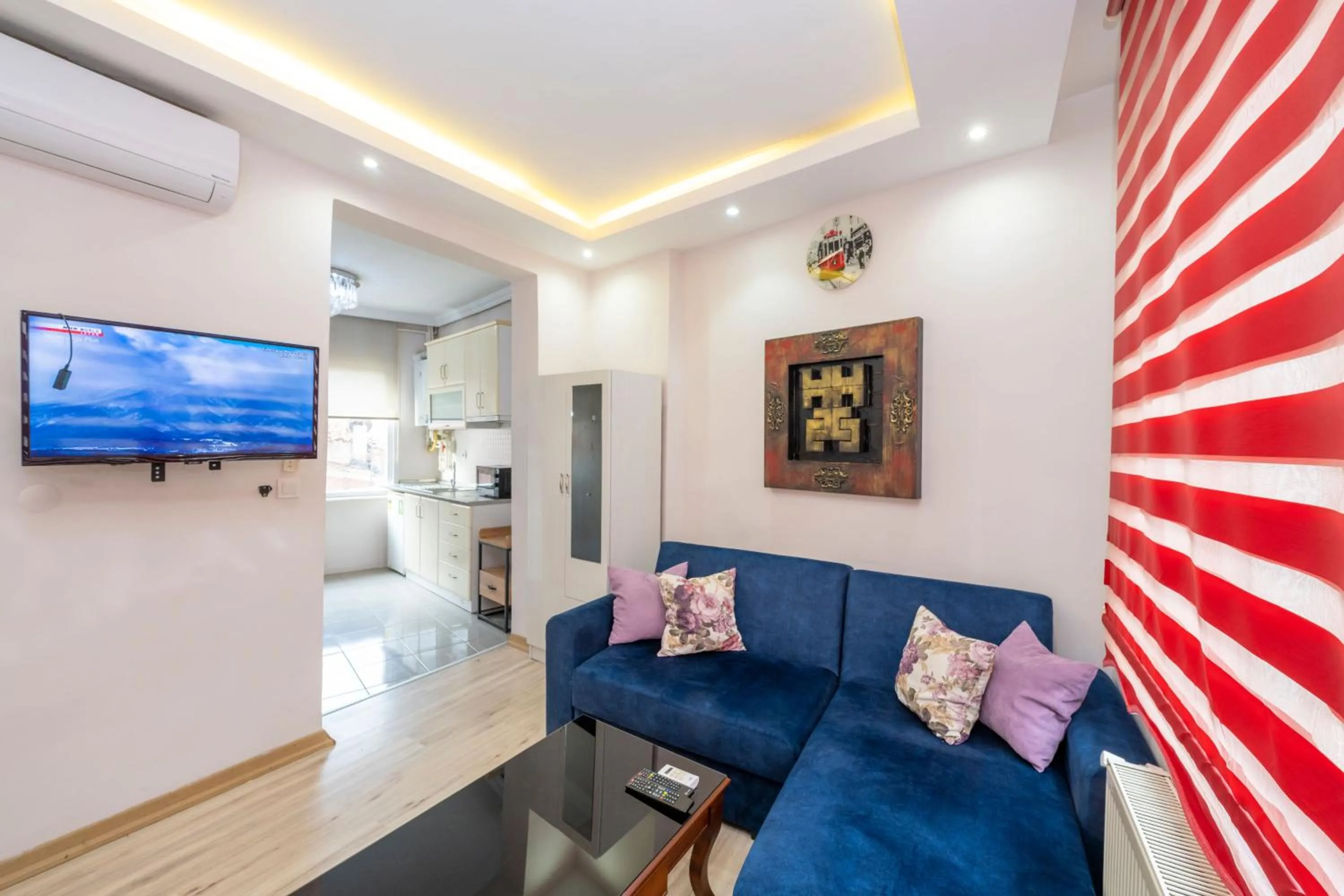 TV and multimedia in Taksim City Suites