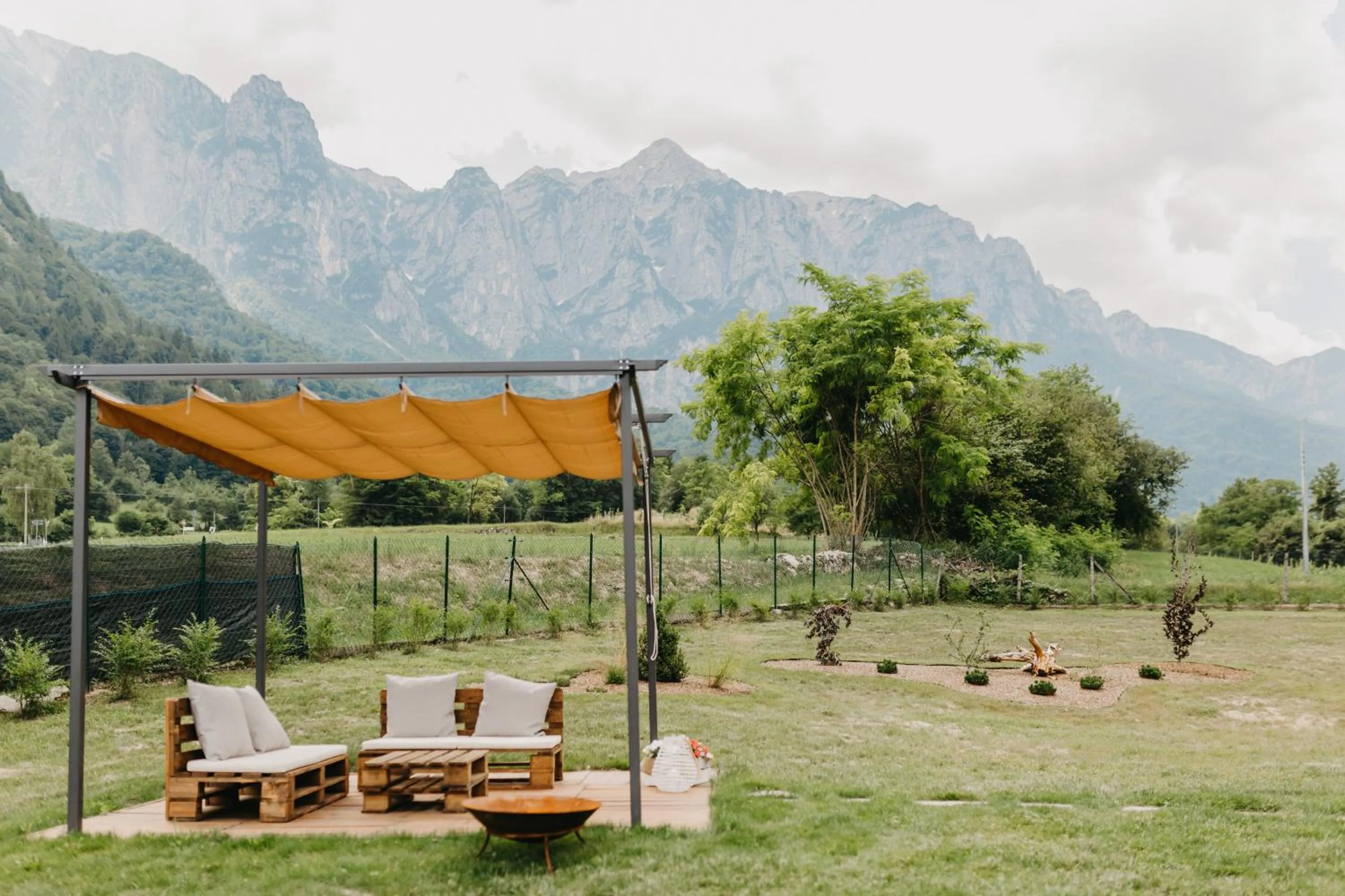 Property building in La Tana del Lupo B&B, family and outdoor sports