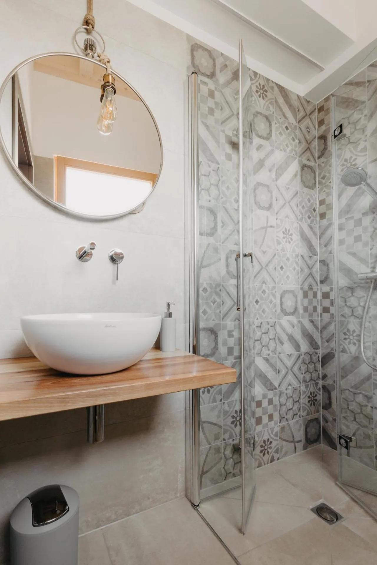 Bathroom in La Tana del Lupo B&B, family and outdoor sports