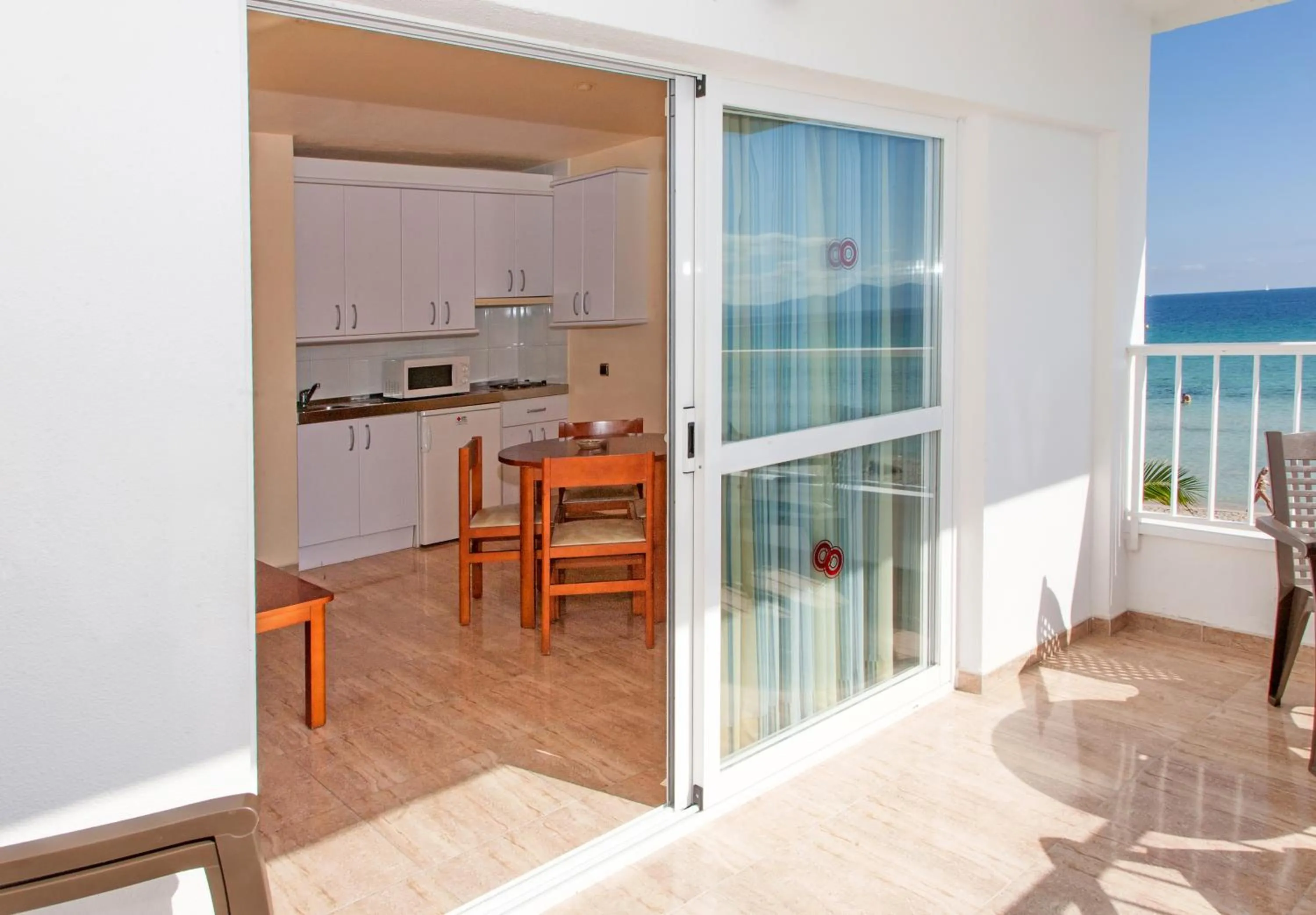 Kitchen or kitchenette in Mar Blau
